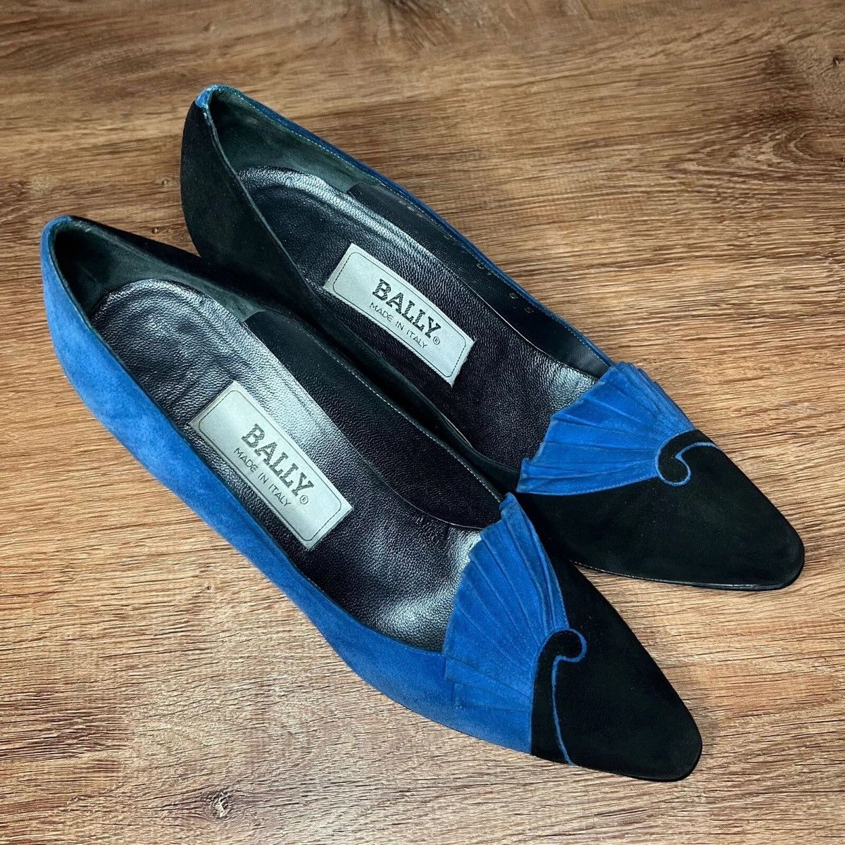 Other Genuine LEATHER Suede Fan Detail Pumps us6 Size US 6 / IT 36 - 3 Thumbnail