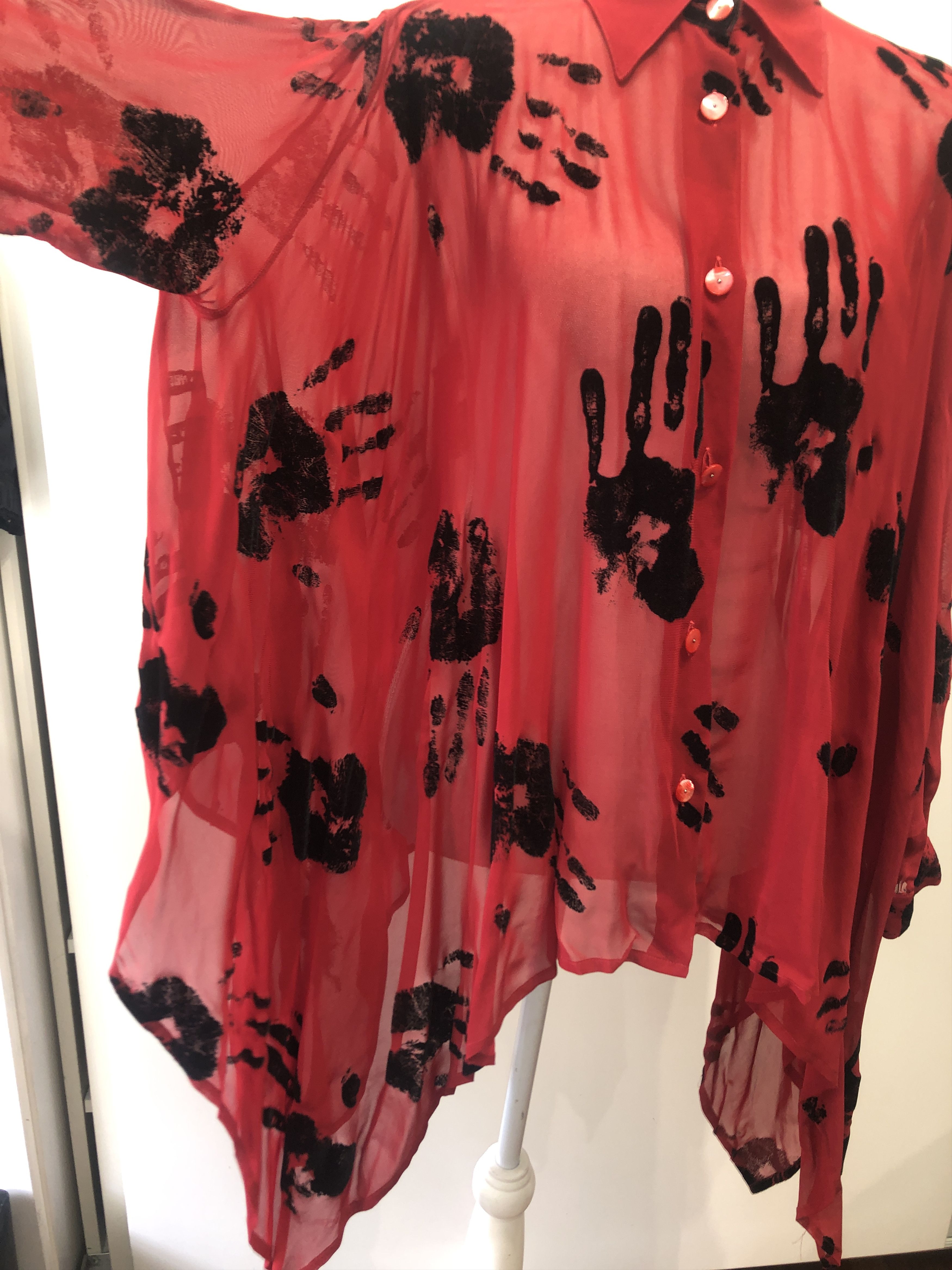 Jean Paul Gaultier 1991 "Hands" Print Oversized Red Shirt Size L / US 10 / IT 46 - 10 Thumbnail