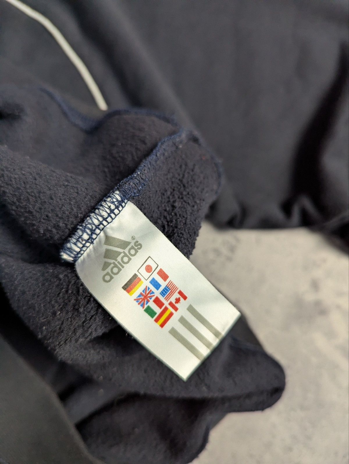 Adidas 💕Adidas VTG sweatshirt 00s Size US L / EU 52-54 / 3 - 5 Thumbnail