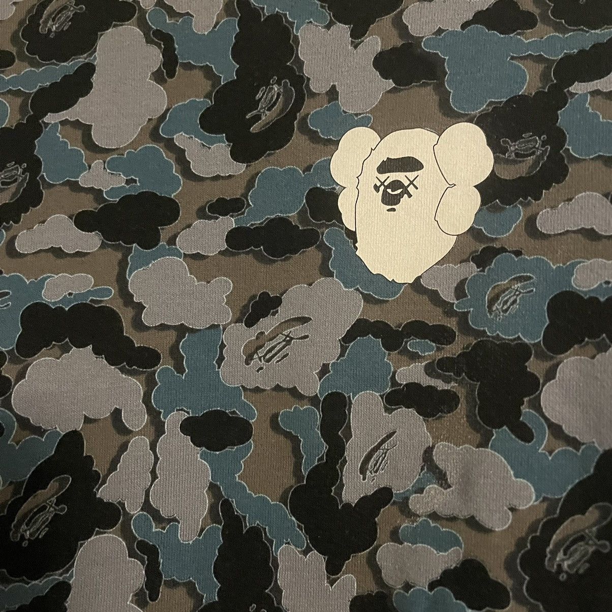 Bape × Kaws Bape x Kaws Cloud Camo Chomper Reversible Crewneck Size XS / US 0-2 / IT 36-38 - 3 Thumbnail