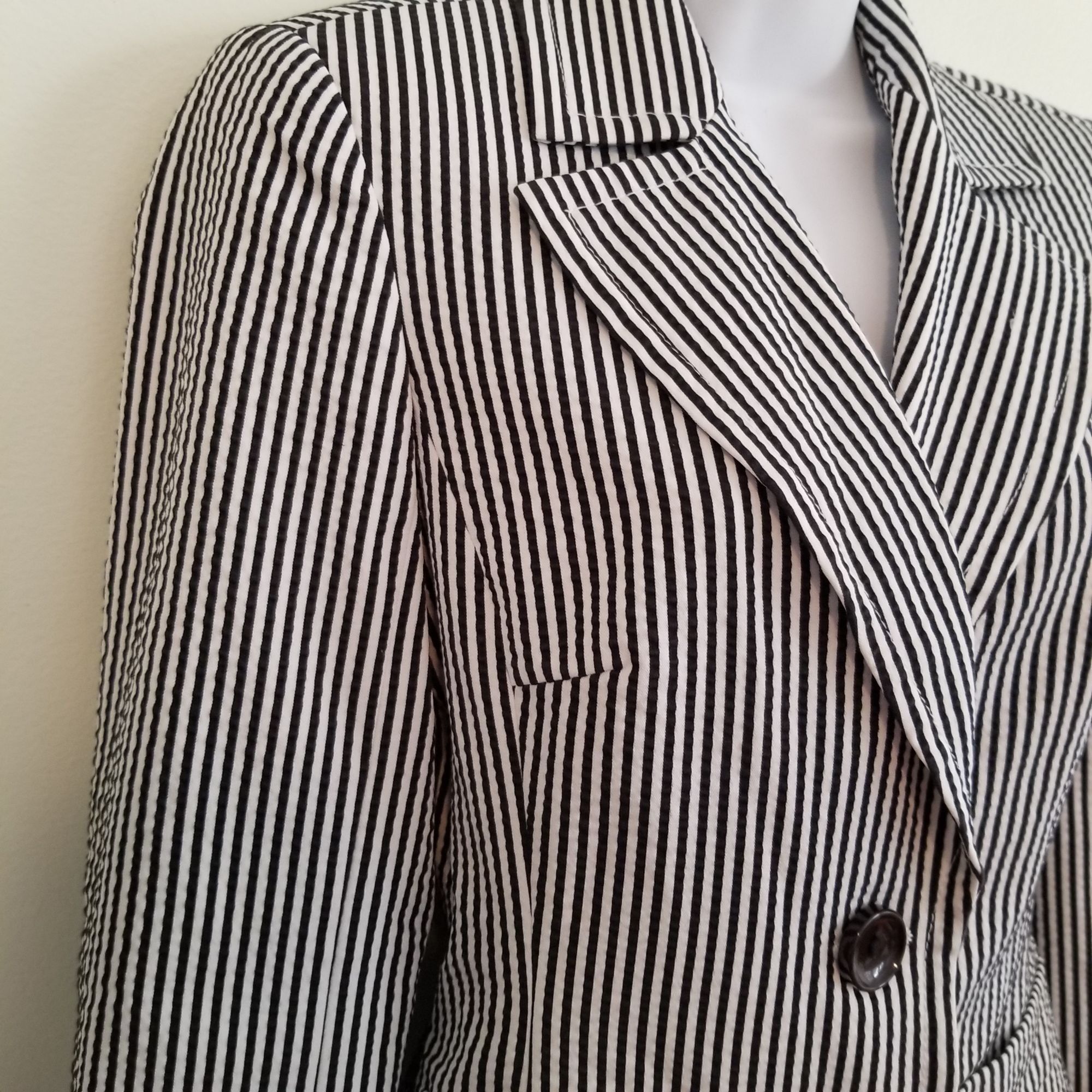 Trina Turk Trina Turk 2 Black White Stripe Seersucker Blazer Jacket Twe Size XS / US 0-2 / IT 36-38 - 3 Thumbnail