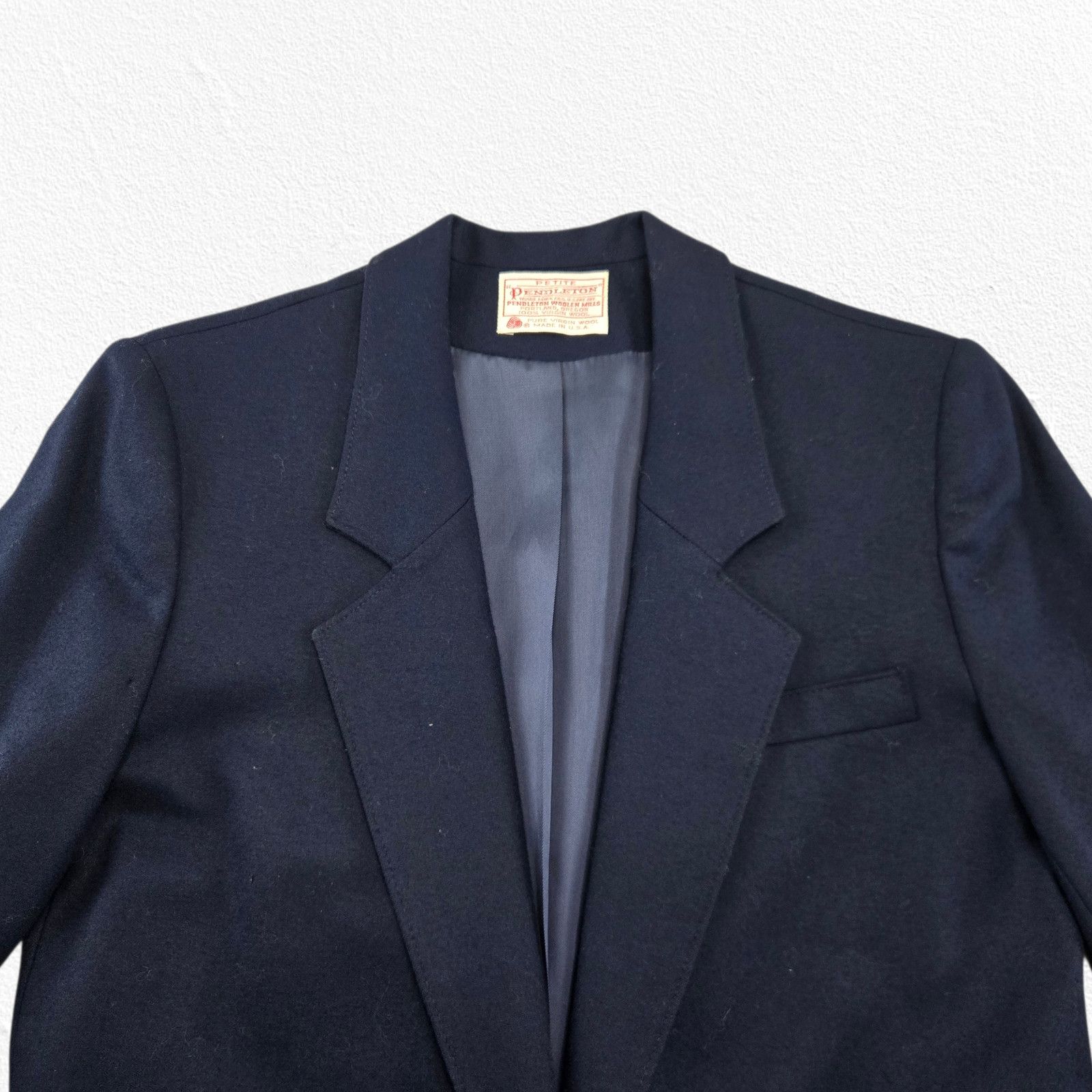 Pendleton 1980s Pendleton Petite Navy Wool Blazer Made USA Size 6P Size M / US 6-8 / IT 42-44 - 4 Thumbnail