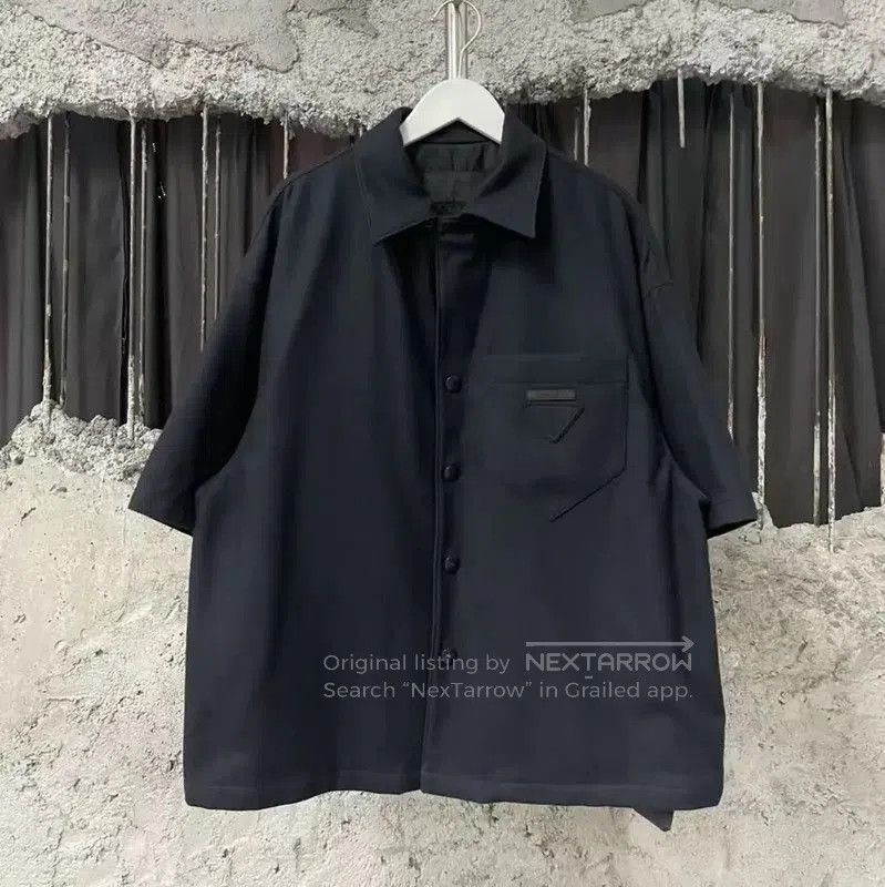 Prada Prada Black Wool Logo Short Sleeve Shirt. Size US S / EU 44-46 / 1 - 1 Thumbnail