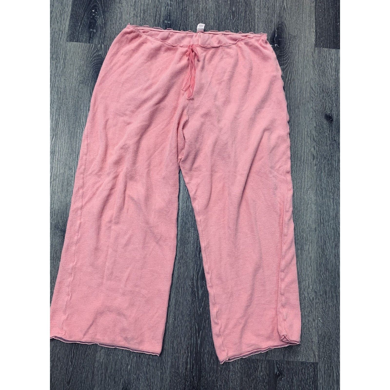 Victoria's Secret Victoria's Secret Pajama Set Shirt Capri Wide Leg Pink L Women Adult Large Long Sleeve Pink Capri Pajama Set Size L / US 10 / IT 46 - 5 Thumbnail