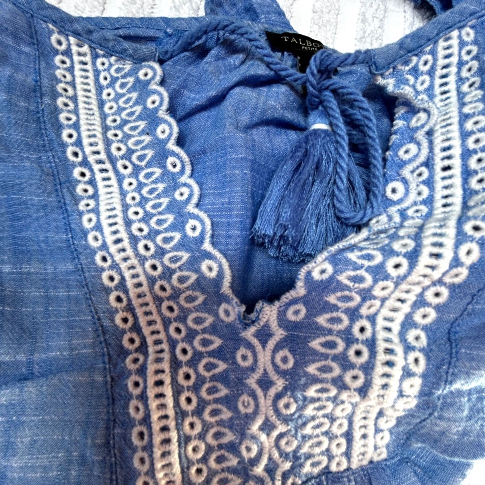 Talbots Talbots Petite Blue White Embroidered Tassel Tie Top Blouse 3/4 Sleeve Women Size S / US 4 / IT 40 - 4 Thumbnail