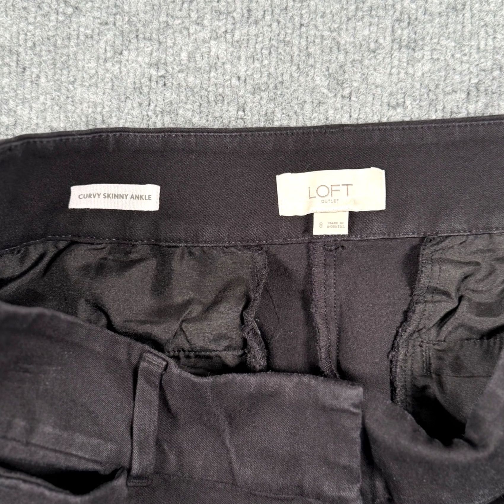 Loft LOFT Curvy Skinny Ankle Pants Black Straight Leg Cropped Minimalist Workwear Pants Women Size 8 Modern Casual Workwear Size 30" / US 8 / IT 44 - 3 Thumbnail