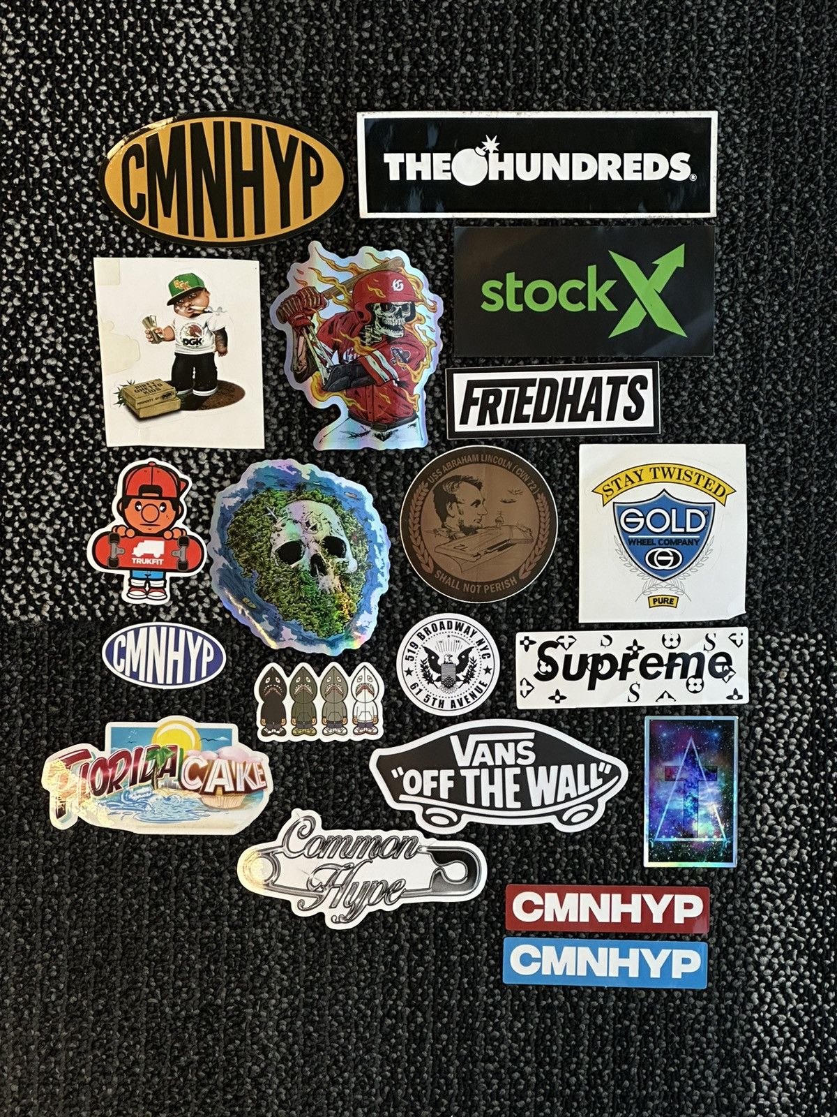 Supreme 20x Random Stickers Lot Size ONE SIZE - 1 Preview