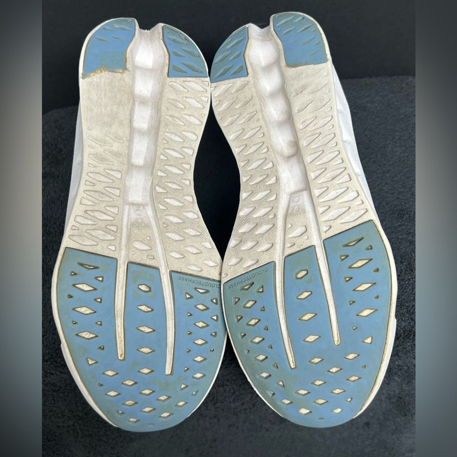On Women’s On Cloud Surfer Athleisure Running Shoes Size 7.5 Size US 7.5 / IT 37.5 - 7 Thumbnail