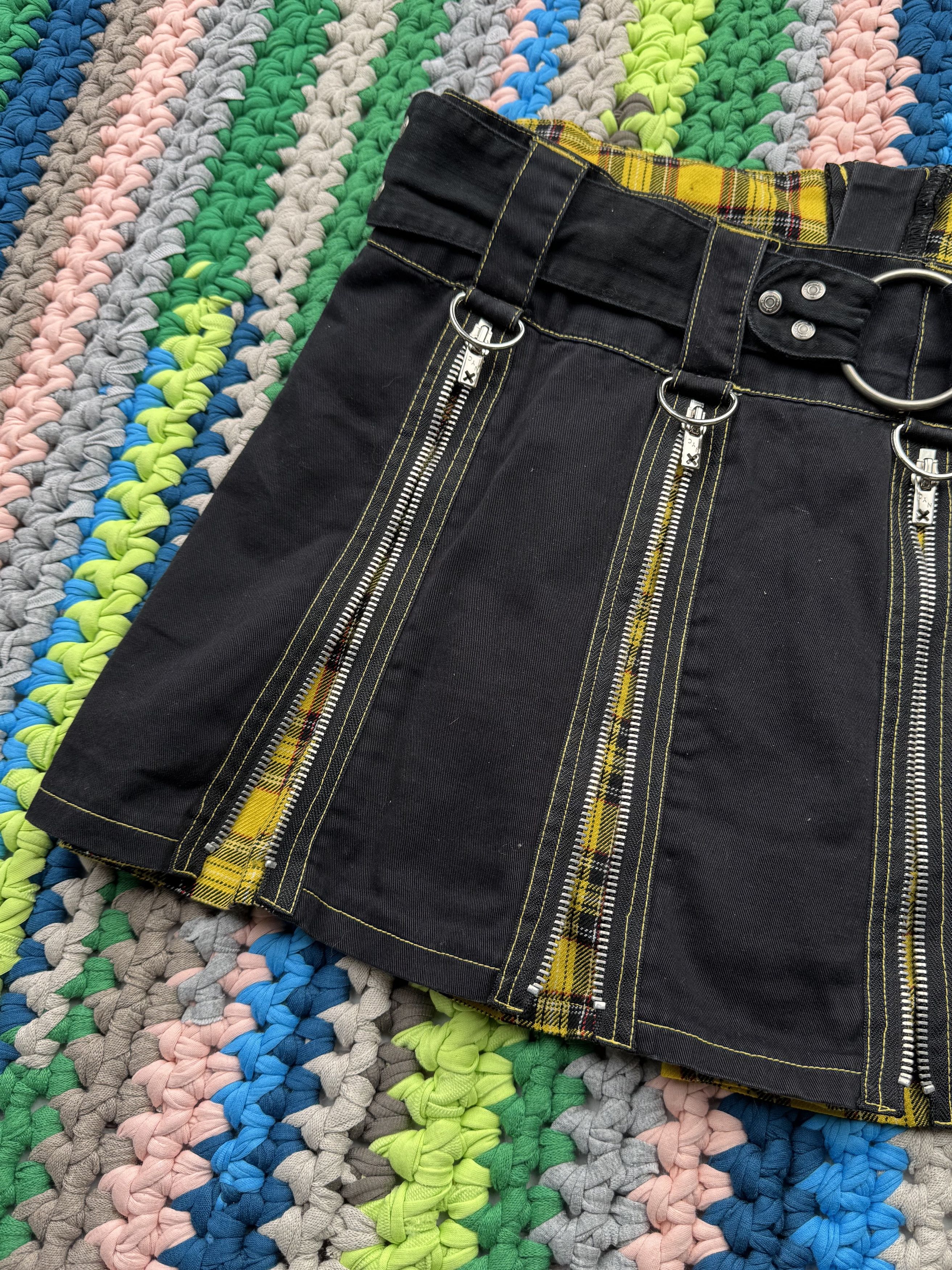 Tripp NYC Tripp Nyc Vintage Mini Skirt (V115)(D10) Size 28" / US 6 / IT 42 - 2 Thumbnail