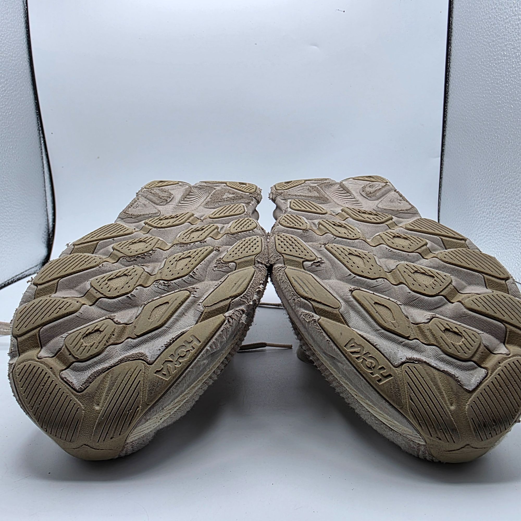 Hoka Hoka One One Clifton 9 Mens 10 White Athletic Shoes Running Size US 10 / EU 43 - 12 Thumbnail