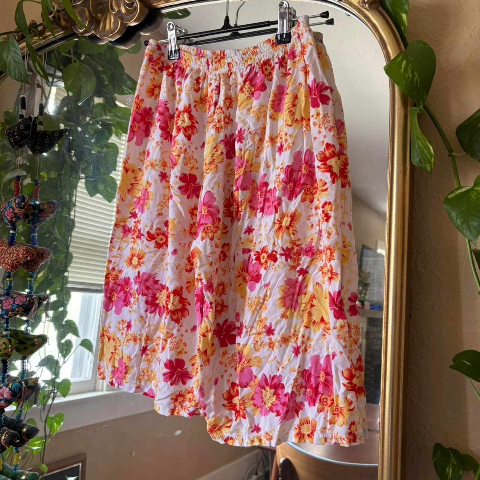 Vintage Vintage Pink Floral Capri / Bermuda Shorts Lightweight 23 Size 23" - 2 Thumbnail