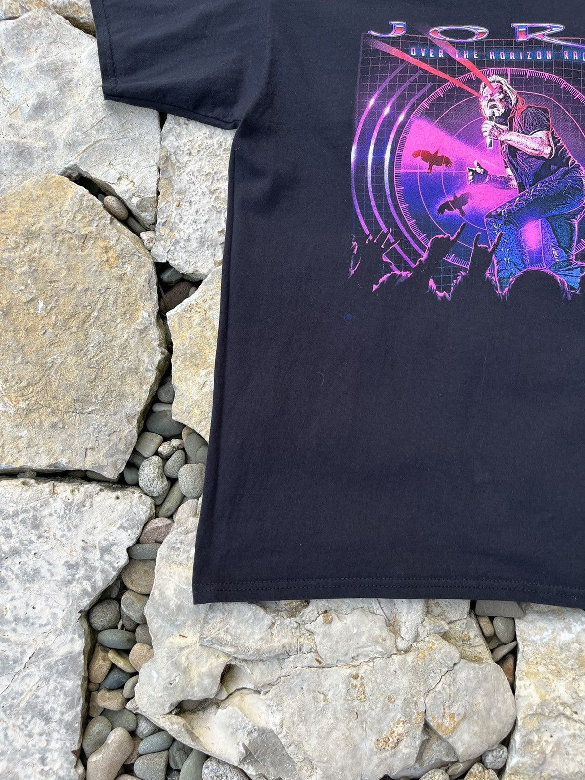 Band Tees Jorn rock band tee vintage y2k over the horizon radar Size US L / EU 52-54 / 3 - 8 Thumbnail