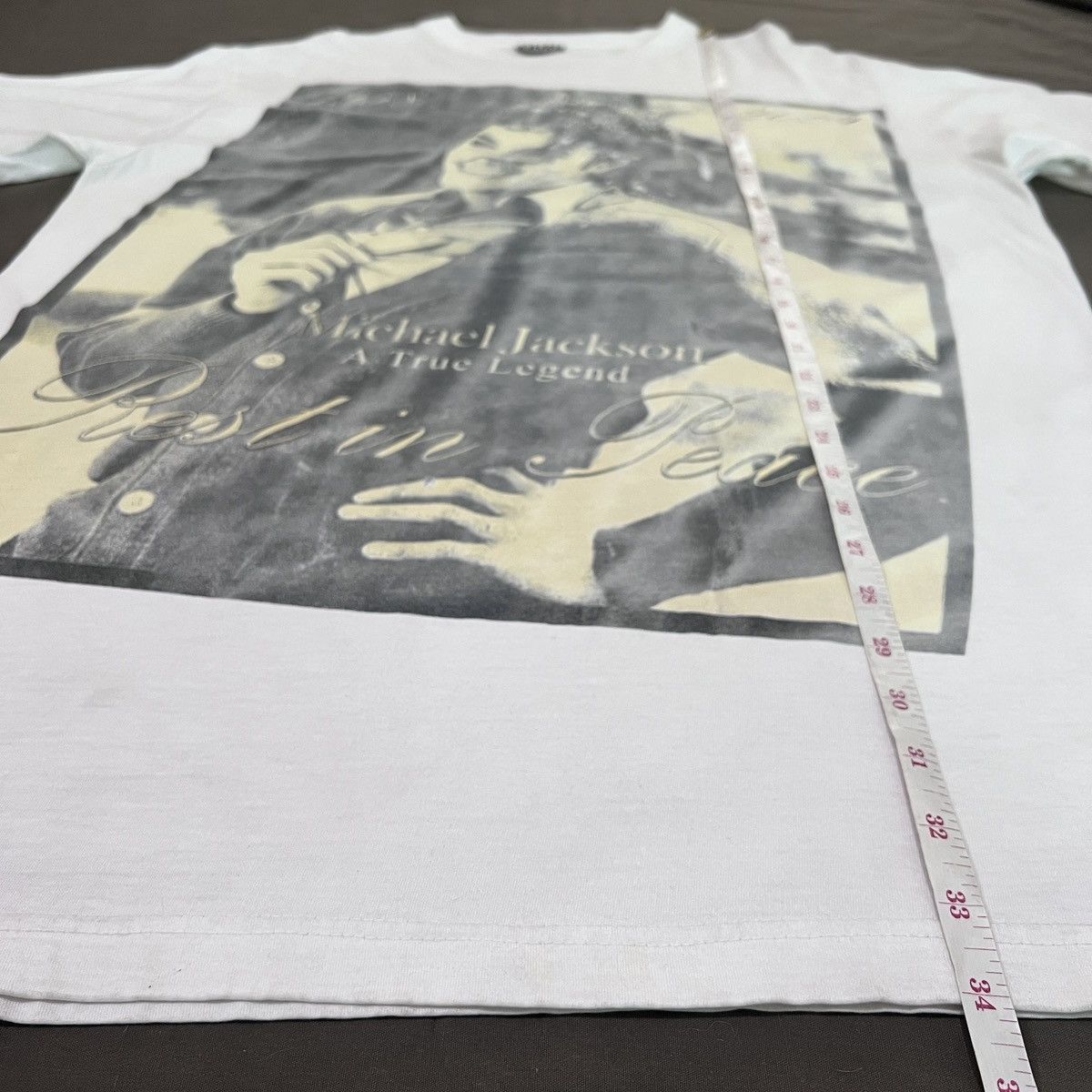 Rap Tees × Vintage Vintage Y2K Michael Jackson "A True Legend" Tee Faded 2XL Size US XXL / EU 58 / 5 - 11 Thumbnail