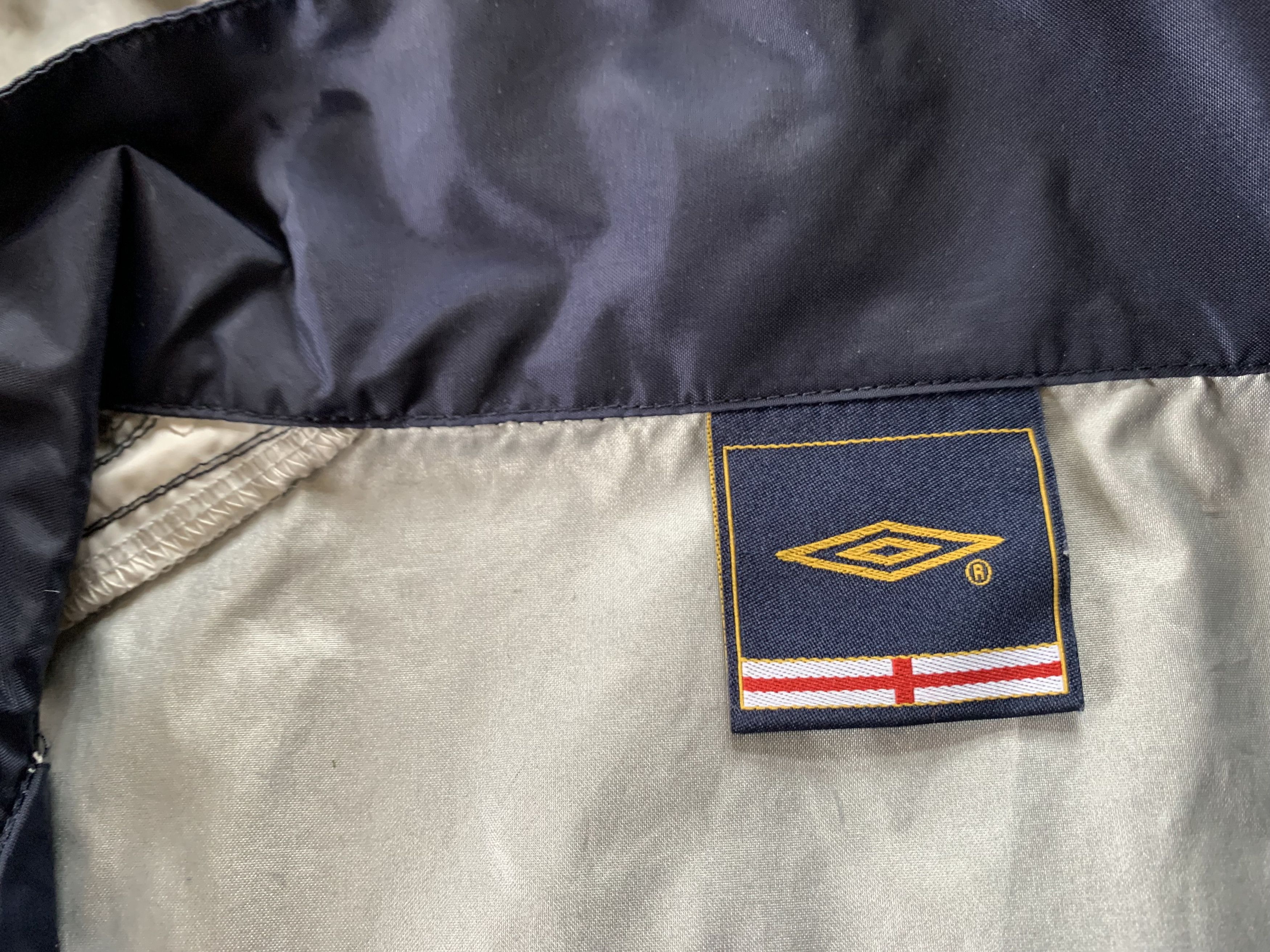 Umbro × Vintage Vintage Umbro England Training Membran Light Hood Jacket Size US L / EU 52-54 / 3 - 6 Thumbnail