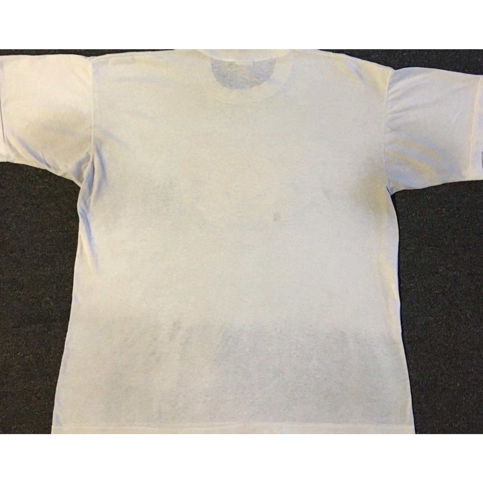 Vintage VINTAGE 90s Phoenix Is Boring Faded Distressed Shirt XL White T-Shirt Men Regular Fit Short Sleeve Sun Grunge Funny Joke Size US XL / EU 56 / 4 - 2 Thumbnail