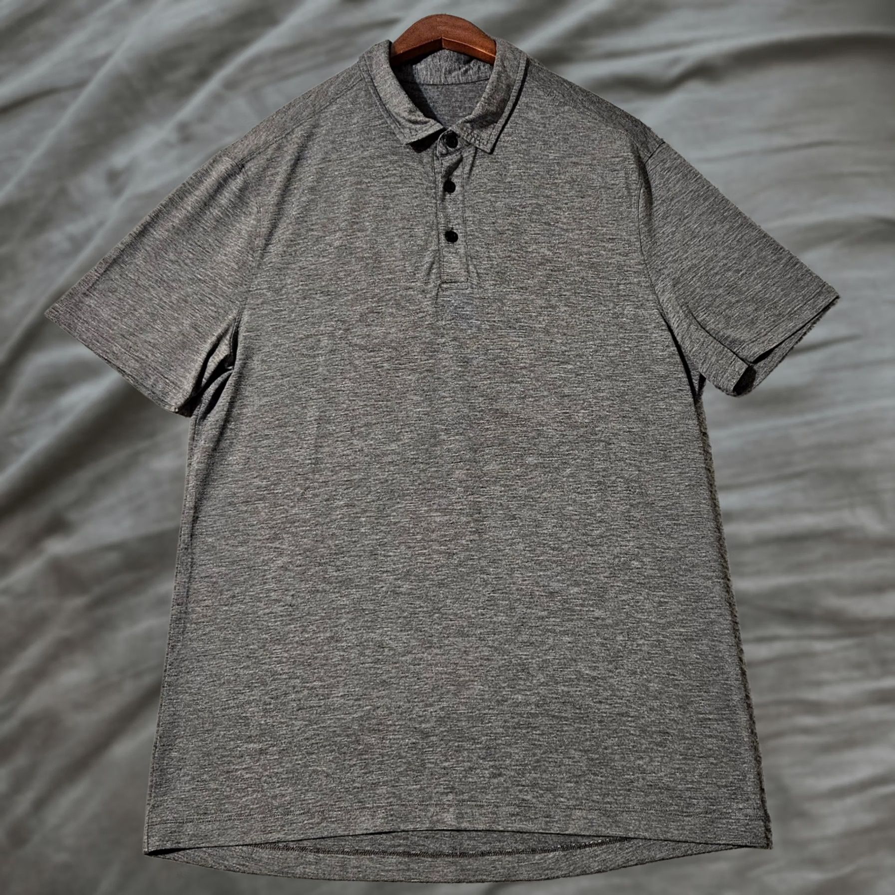 Lululemon Lululemon Polo Shirt Mens Size Medium Gray Performance Short Sleeve Casual Golf Size US M / EU 48-50 / 2 - 1 Thumbnail