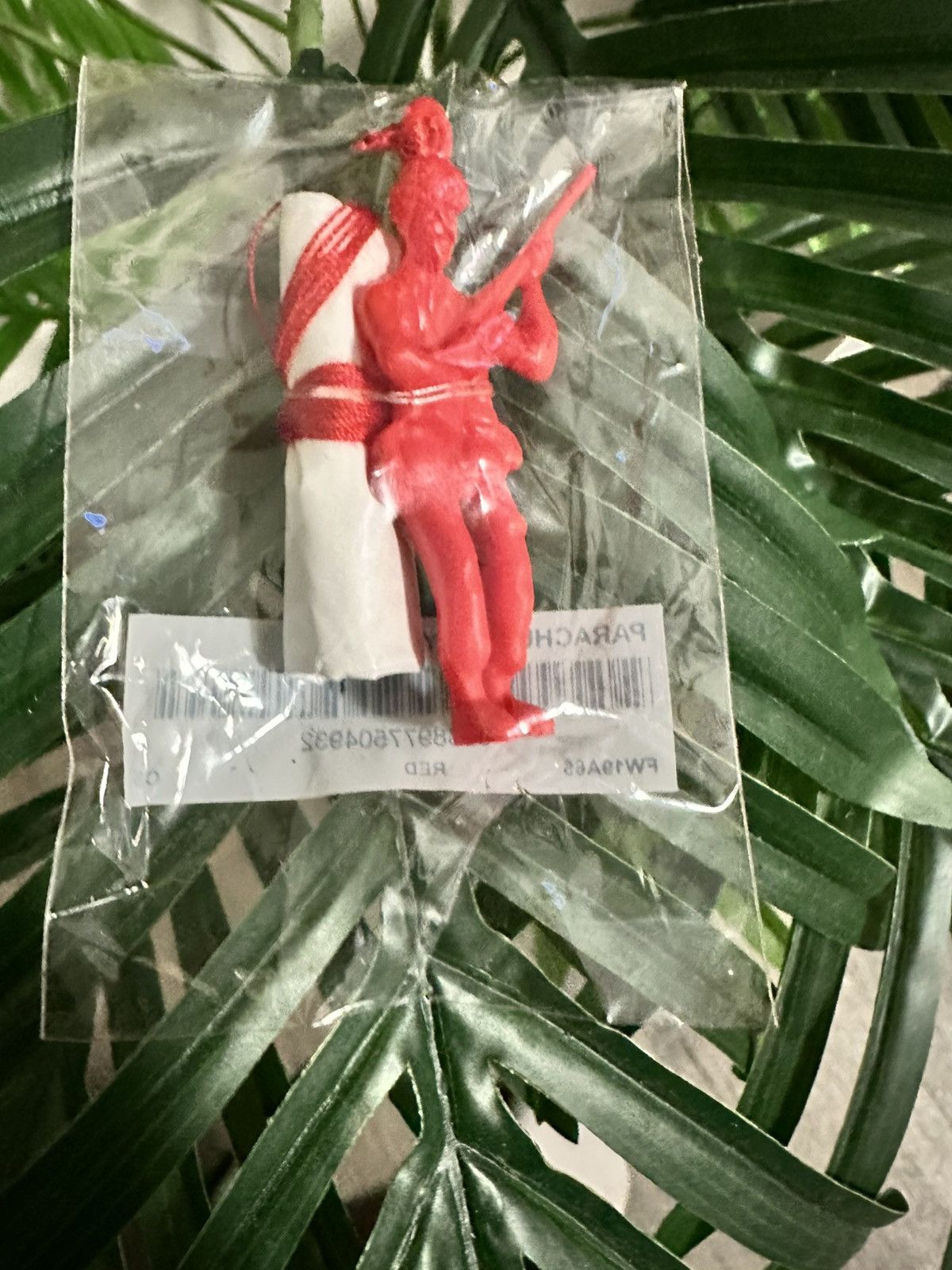 Supreme Supreme FW19 toy soldier w/ parachute Size ONE SIZE - 1 Thumbnail