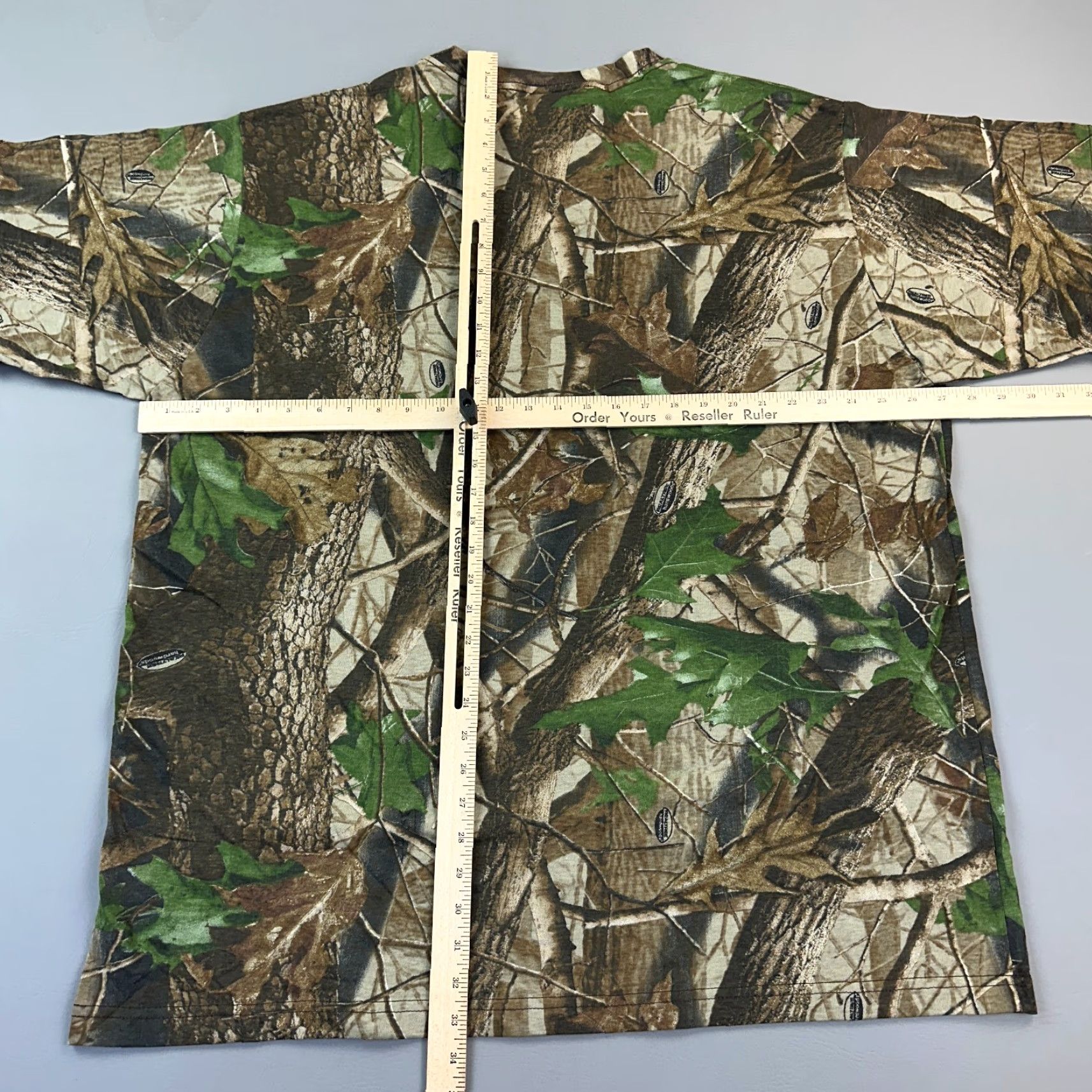 Realtree VINTAGE Jon Q Wright Shirt Mens 2XL Realtree Hardwoods Camo Deer Print Deadstock 90s USA Animals Outdoor Camouflage T-Shirt Mens XL Size US XXL / EU 58 / 5 - 7 Thumbnail