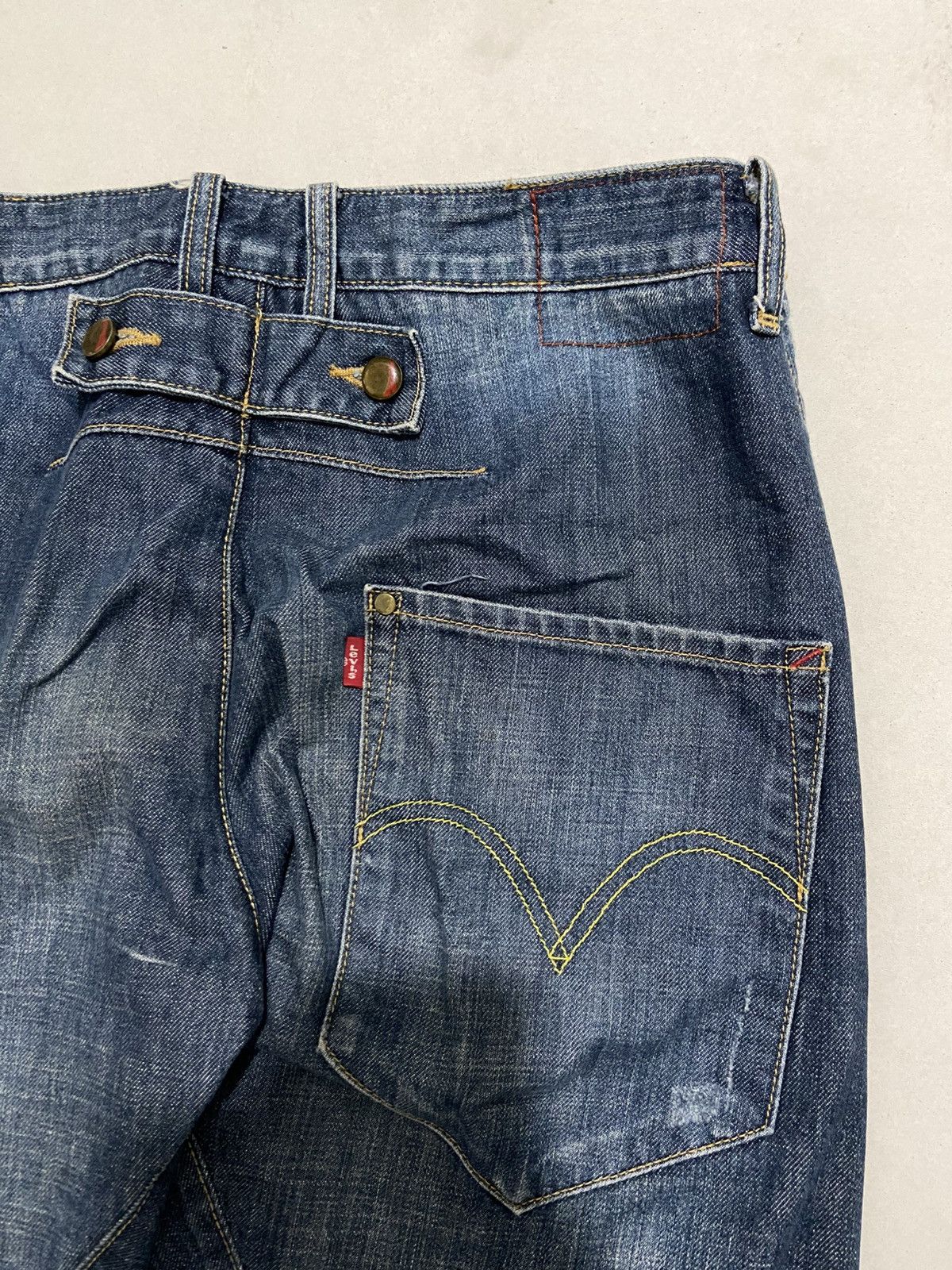 Levi's Levi’s Engineered Buckle Back Rare Twisted Jeans Size US 34 / EU 50 - 1 Thumbnail