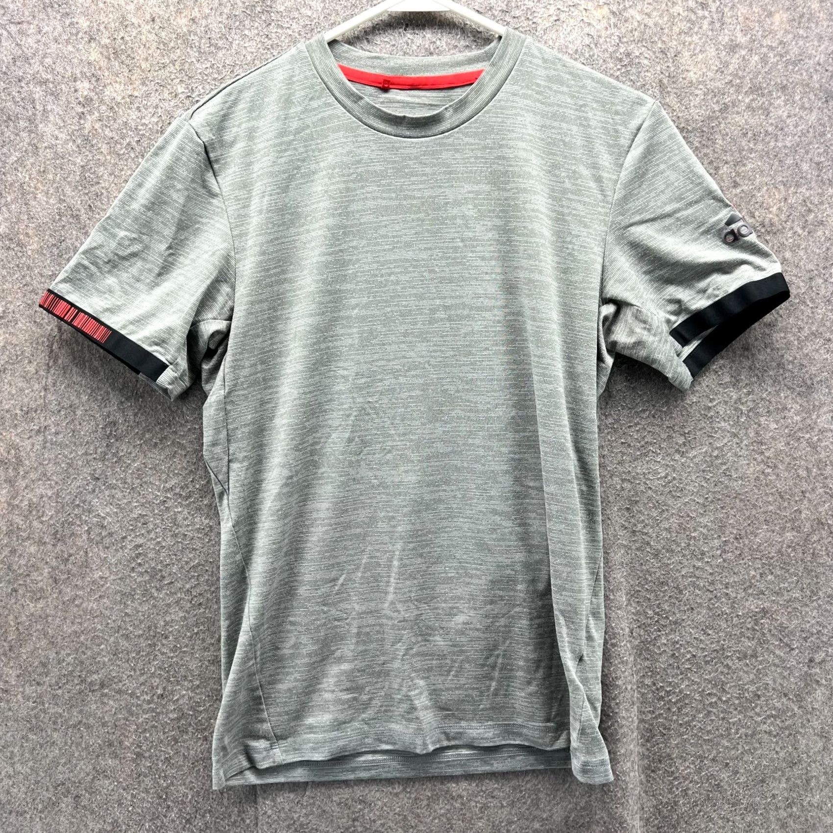 Adidas Adidas Shirt Mens Small Gray Climachill Athletic Heather Barcodes Sleeve Trefoil Shirt Short Sleeve Crew Neck Logo Activewear Mens S Gray Adidas Shirt Size US S / EU 44-46 / 1 - 2 Thumbnail