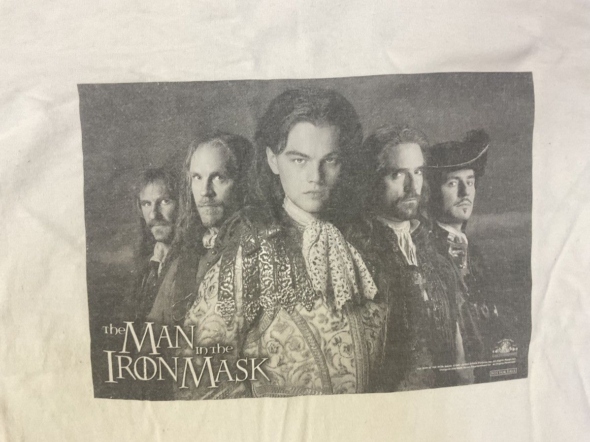 Other Vintage 90s Man In The Iron Mask Tshirt Leonardo DiCaprio Size US S / EU 44-46 / 1 - 2 Thumbnail