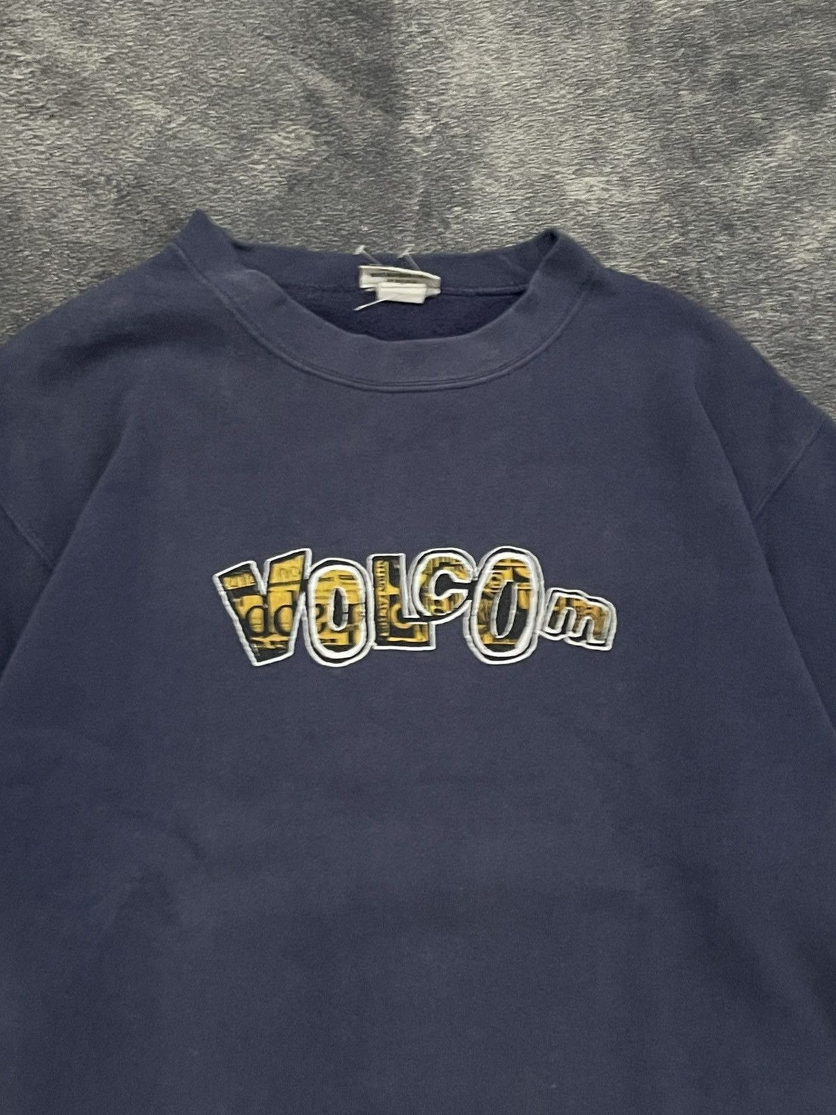 Volcom ⏰NEED GONE⏰ Vintage Volcom Skateboard Sweatshirt Crewneck Size US S / EU 44-46 / 1 - 3 Thumbnail