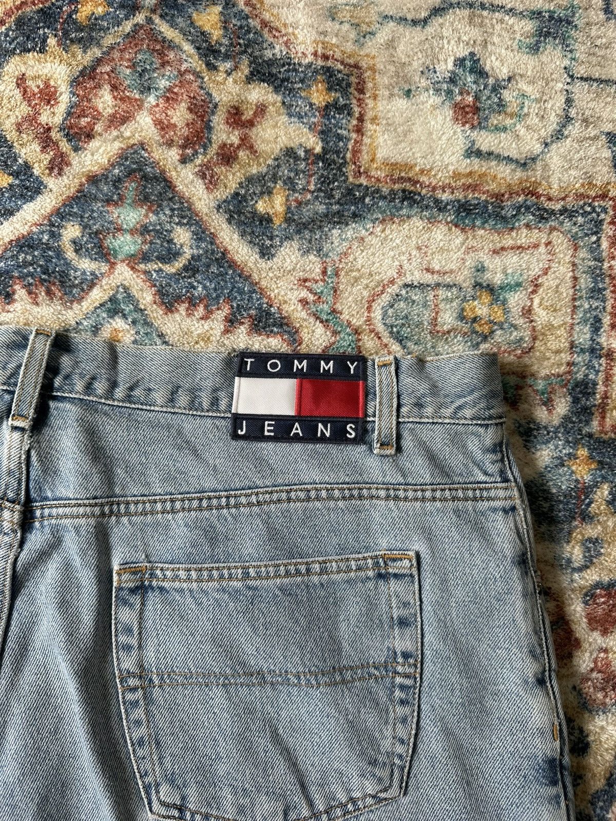 Tommy Hilfiger × Vintage Vintage Tommy Hilfiger Denim Shorts Size 42 Size US 42 / EU 58 - 4 Thumbnail