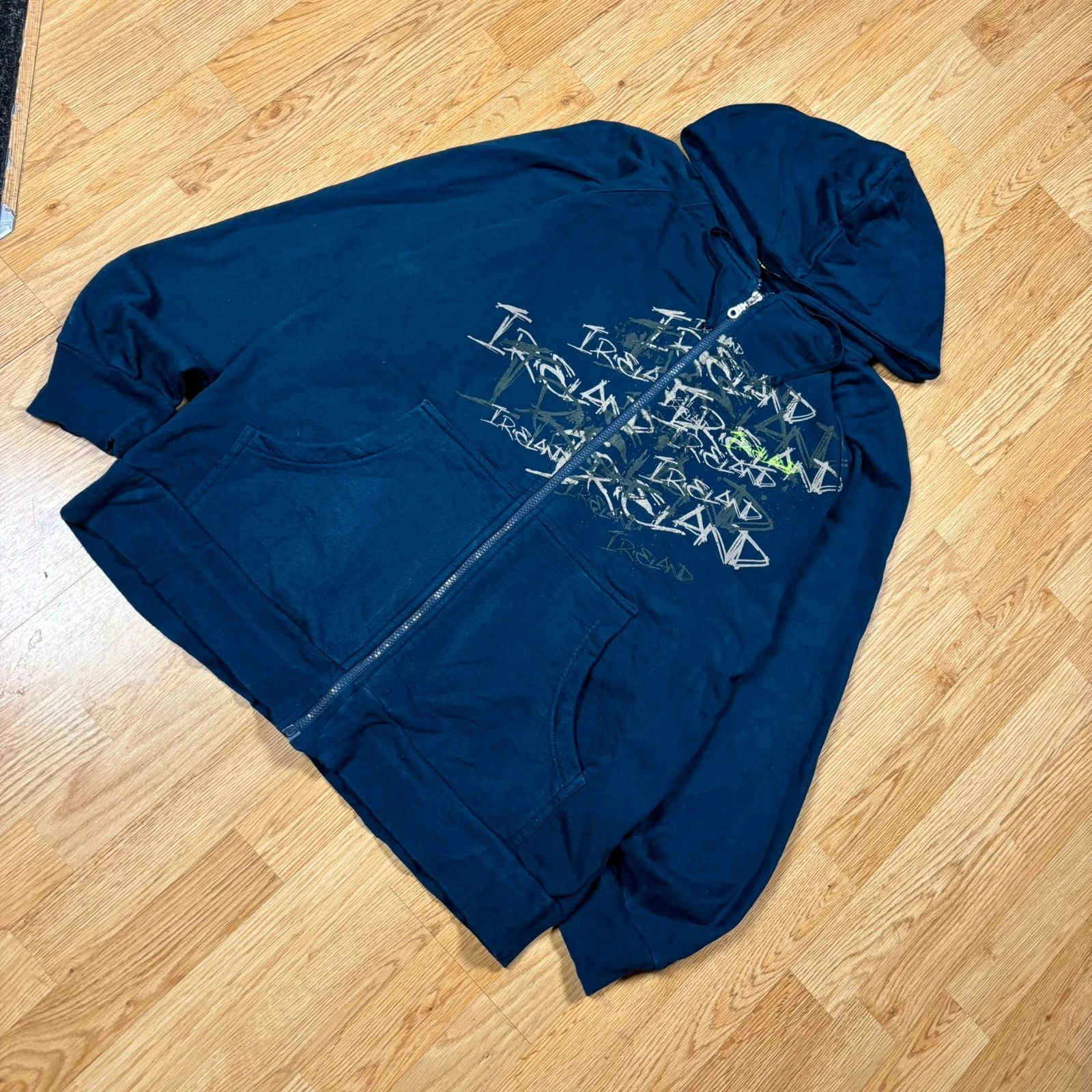 Japanese Brand Ireland Y2K Graphic Zip Hoodie XXL Size US XXL / EU 58 / 5 - 2 Thumbnail