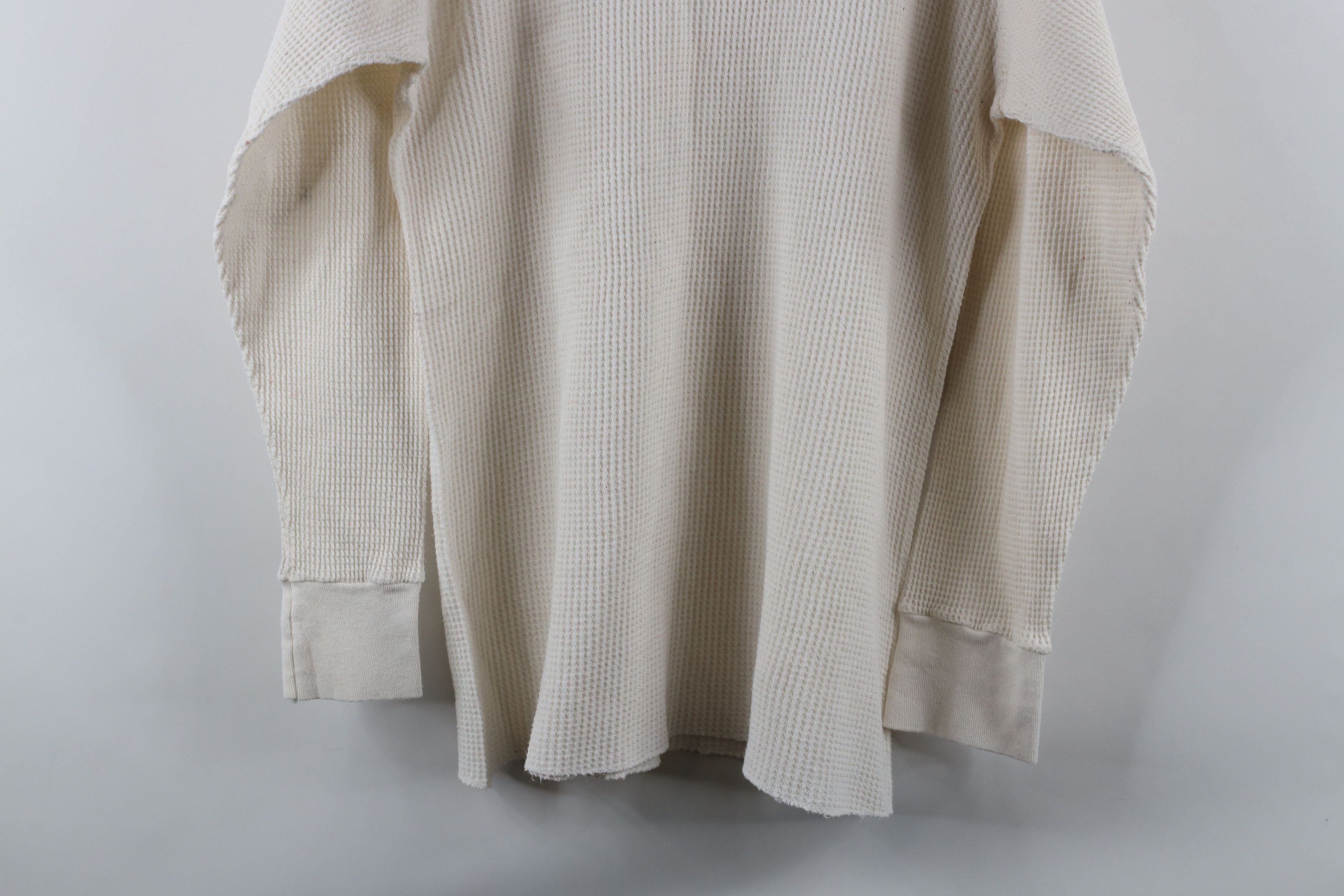 Vintage Vintage 90s Streetwear Waffle Knit Long Sleeve T-Shirt Cream Size US L / EU 52-54 / 3 - 9 Thumbnail