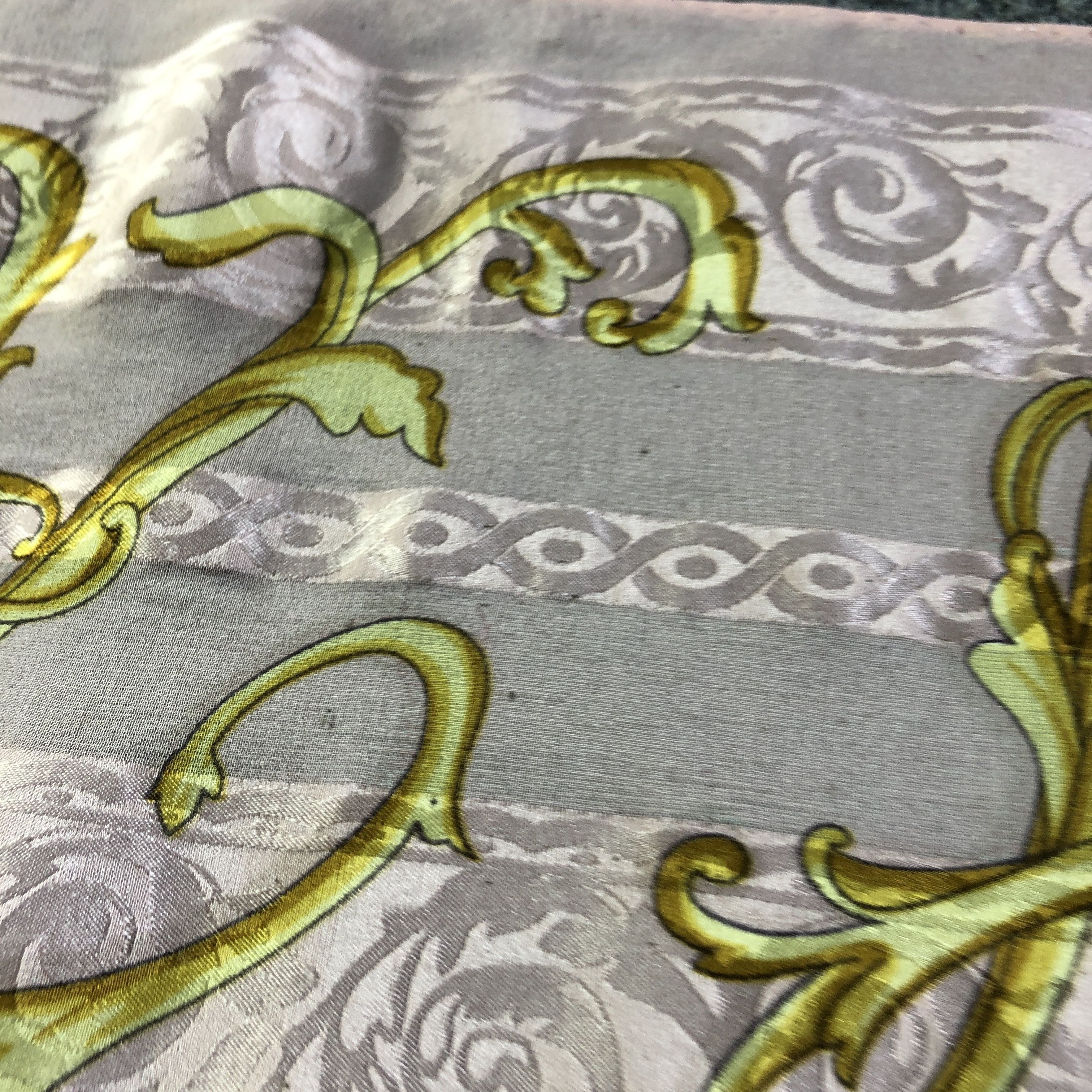 Vintage Rochas Floral Hand Rolled Silk Scarf M1139 Size ONE SIZE - 18 Thumbnail