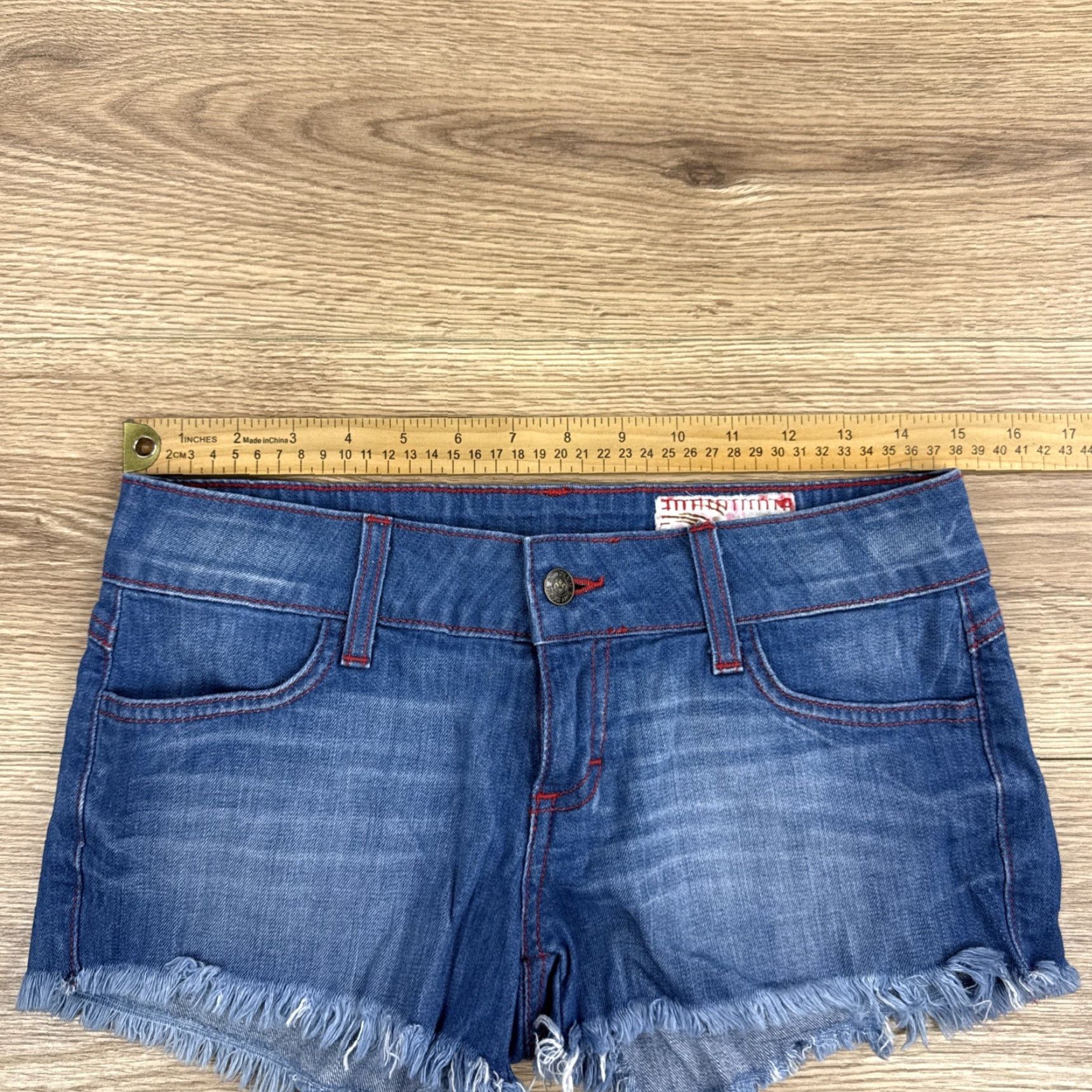 CAMILLA **Siwy Denim Low Rise Blue Cut-Off Jean Shorts Size 26** User: **Siwy Denim Low Rise Blue Cut-Off Jean Shorts Size 26** Size 26" / US 2 / IT 38 - 3 Thumbnail
