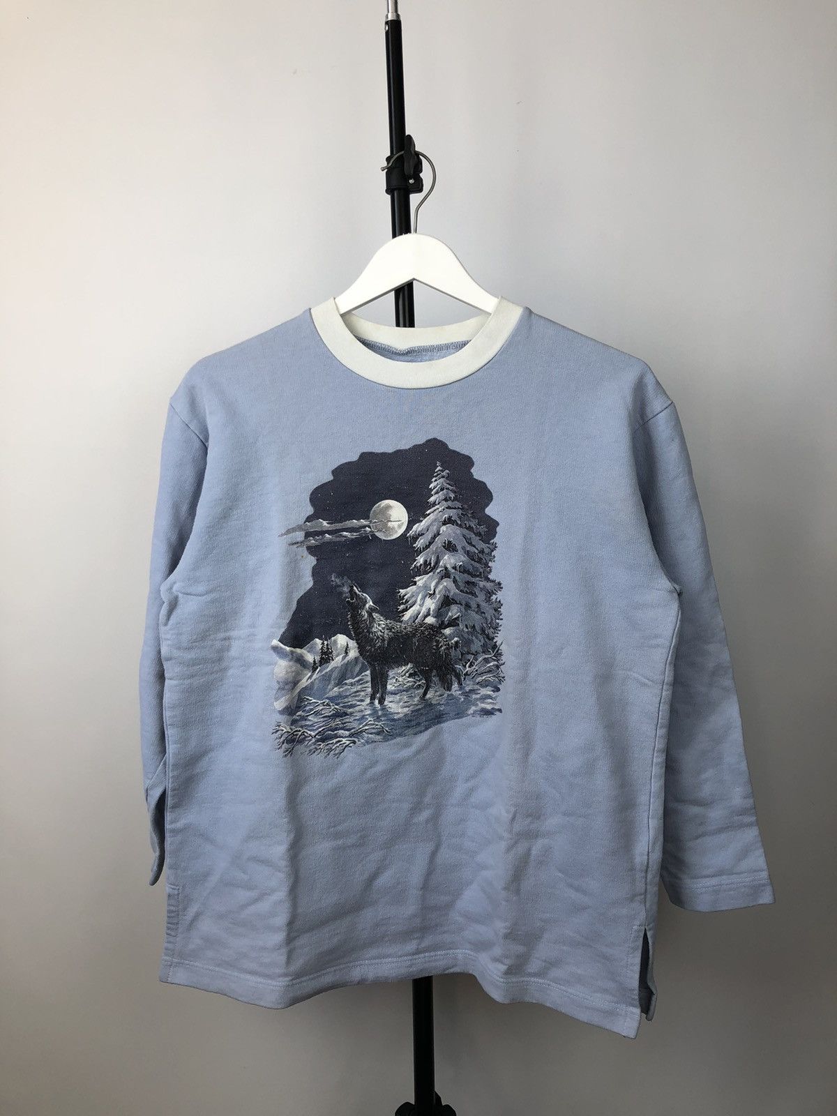 Vintage Vintage Alaska 1997 Big Print Wolf Made in USA T-Shirt Size US M / EU 48-50 / 2 - 1 Thumbnail
