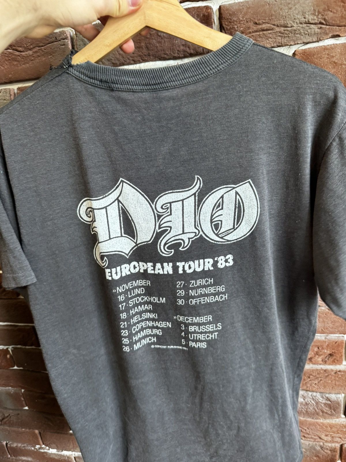 Band Tees Vintage 1983 80s Dio Euro Tour Heavy Metal Band Tshirt XL Size US XL / EU 56 / 4 - 12 Thumbnail