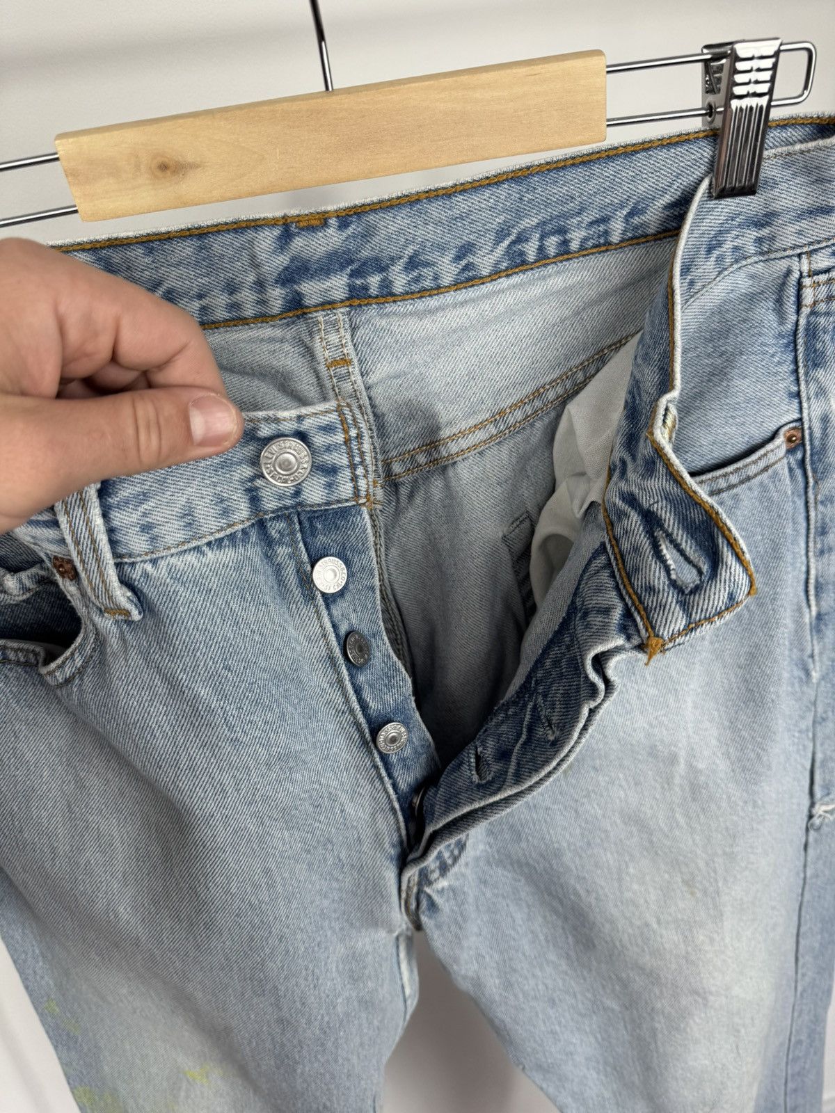 Levi's Levi’s Made in USA Distressed Light Blue Jeans Vintage W31 Size US 31 - 14 Thumbnail