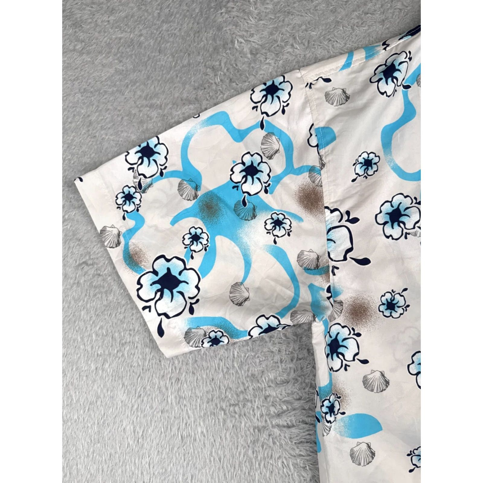 Vintage Benzene Shirt Mens Large White Blue Floral Hibiscus Palm Tree Polyester Hawaiian Size US L / EU 52-54 / 3 - 3 Thumbnail