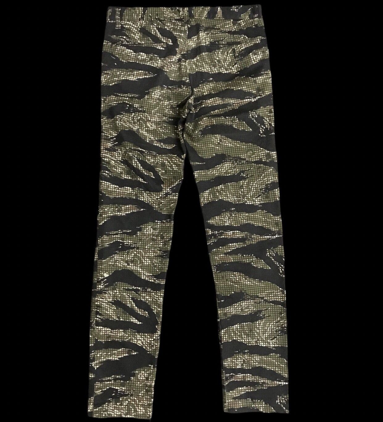 Japanese Brand P48 430 Japan Very Rare Checkered X Tiger Stripe Pant Size US 31 - 2 Thumbnail