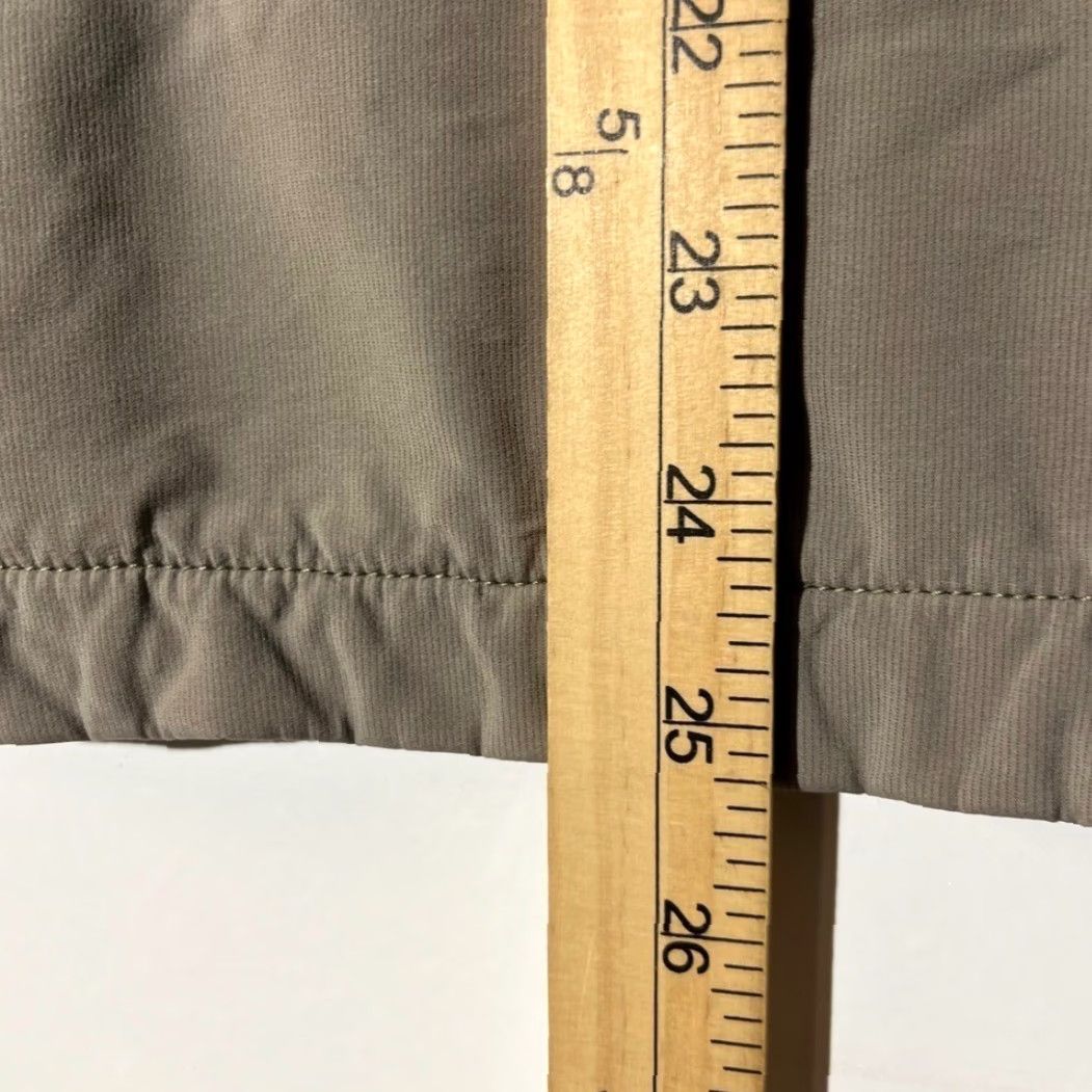 Vintage REI Womens Small Softshell Fleece Lined Jacket Taupe Gray Full Zip Mock Neck Jacket Ladies Gray Logo Zipper Knit-Softshell Casual Travel Size S / US 4 / IT 40 - 6 Thumbnail