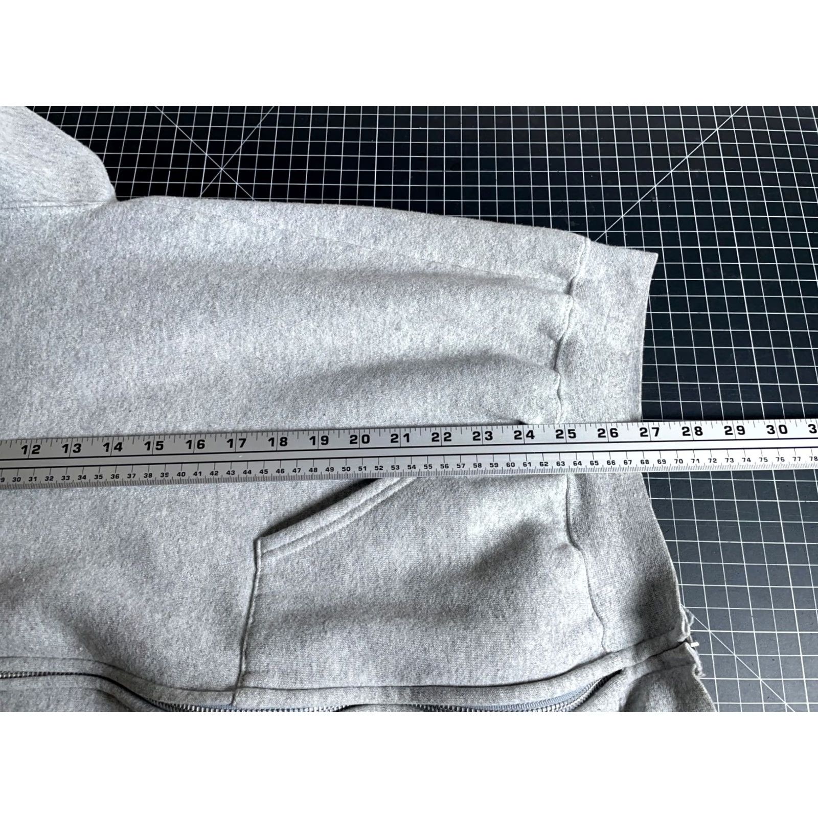 Russell Athletic VINTAGE Russell Athletic Hoodie 2XL Mens Full Zip Crew Neck Heather Gray Sweatshirt Member's Mark Retro Logo Heavyweight Cotton Polyester Fleece Size US XXL / EU 58 / 5 - 7 Thumbnail