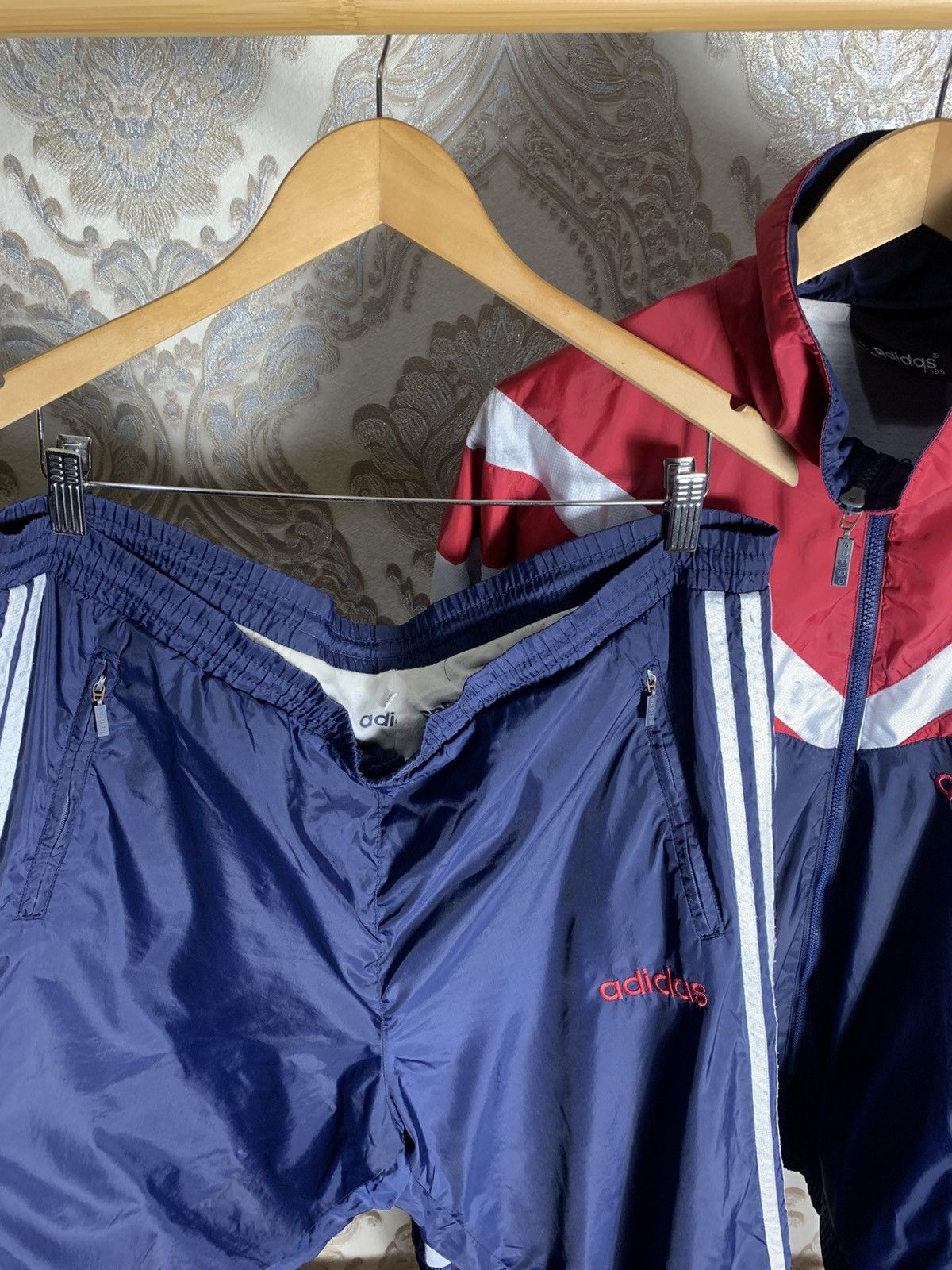 Adidas VINTAGE ADIDAS ORIGINAL EQUIPMENT RETRO SUIT CASUAL Y2K 90s Size US L / EU 52-54 / 3 - 3 Thumbnail