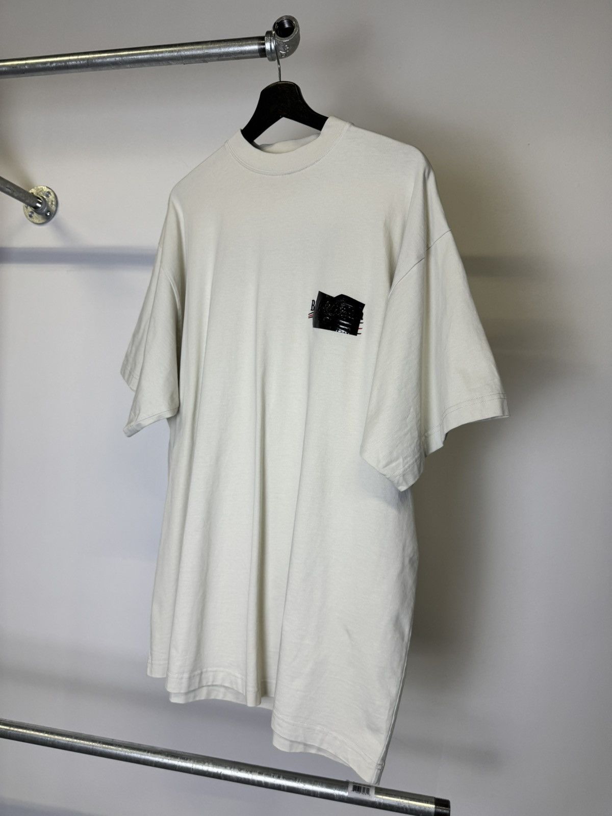 Balenciaga Balenciaga gaffer tape campaign tee Size US M / EU 48-50 / 2 - 4 Thumbnail