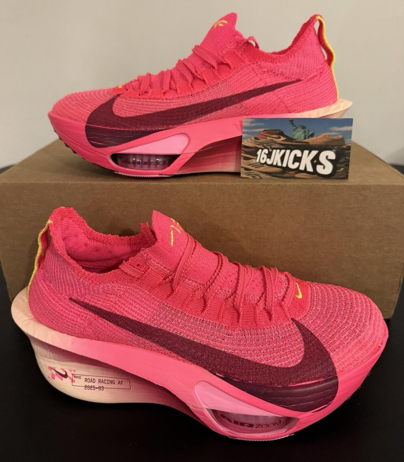 Nike Wmns Nike Air Zoom Alphafly Next% 3 Hyper Pink Crimson Size US 8 / IT 38 - 1 Thumbnail