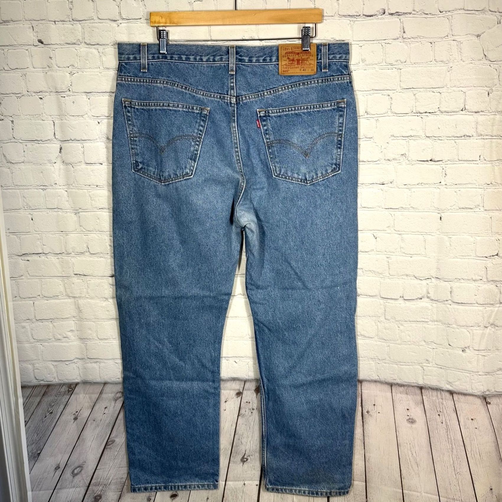 Levi's Levi's 505 Regular Fit Straight Leg Jeans Mens 40x30 Medium Wash Blue Denim Size US 40 / EU 56 - 7 Thumbnail