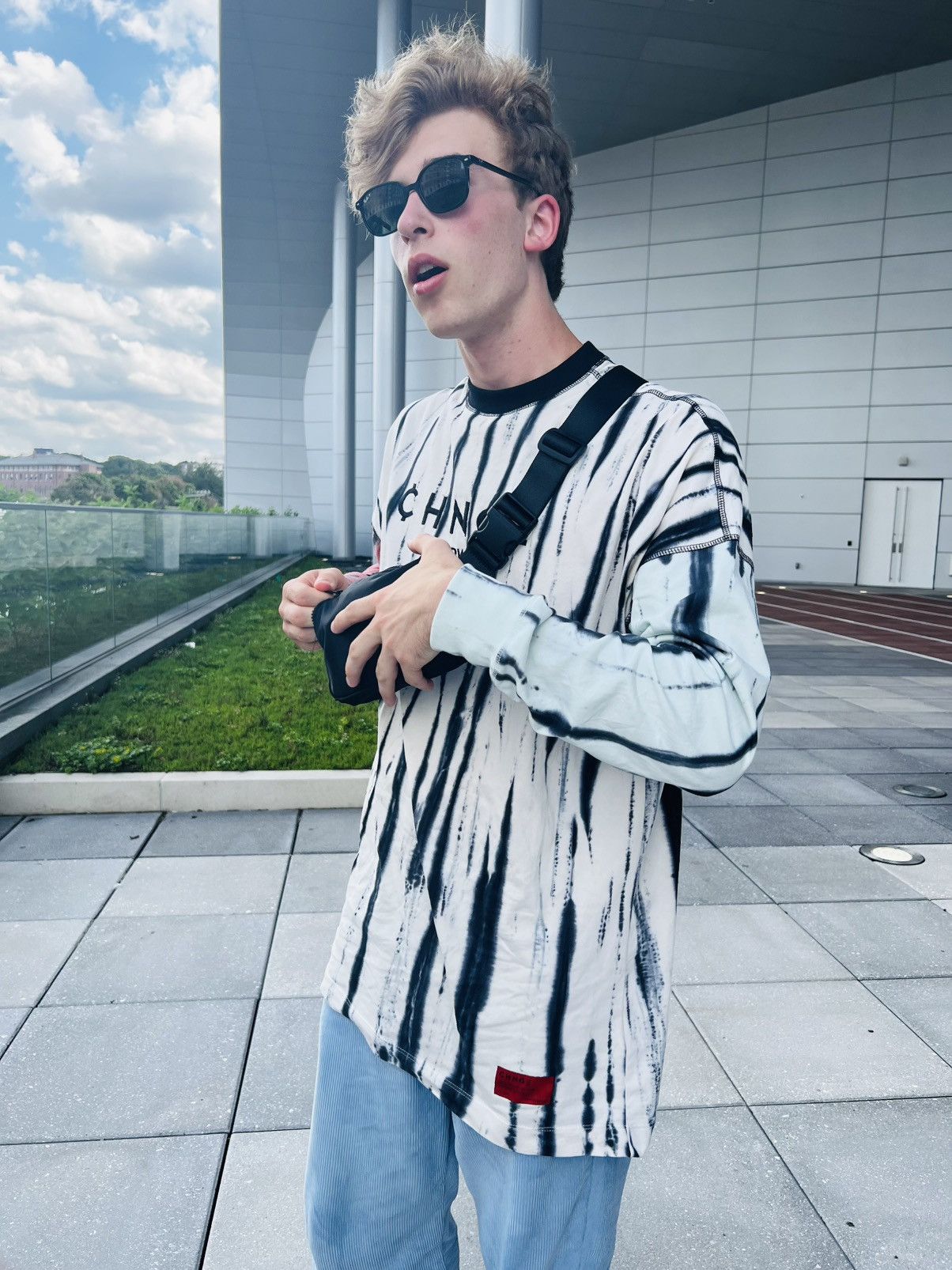 CHNGE CHNGE Oversized Long Sleeve Size US L / EU 52-54 / 3 - 6 Thumbnail