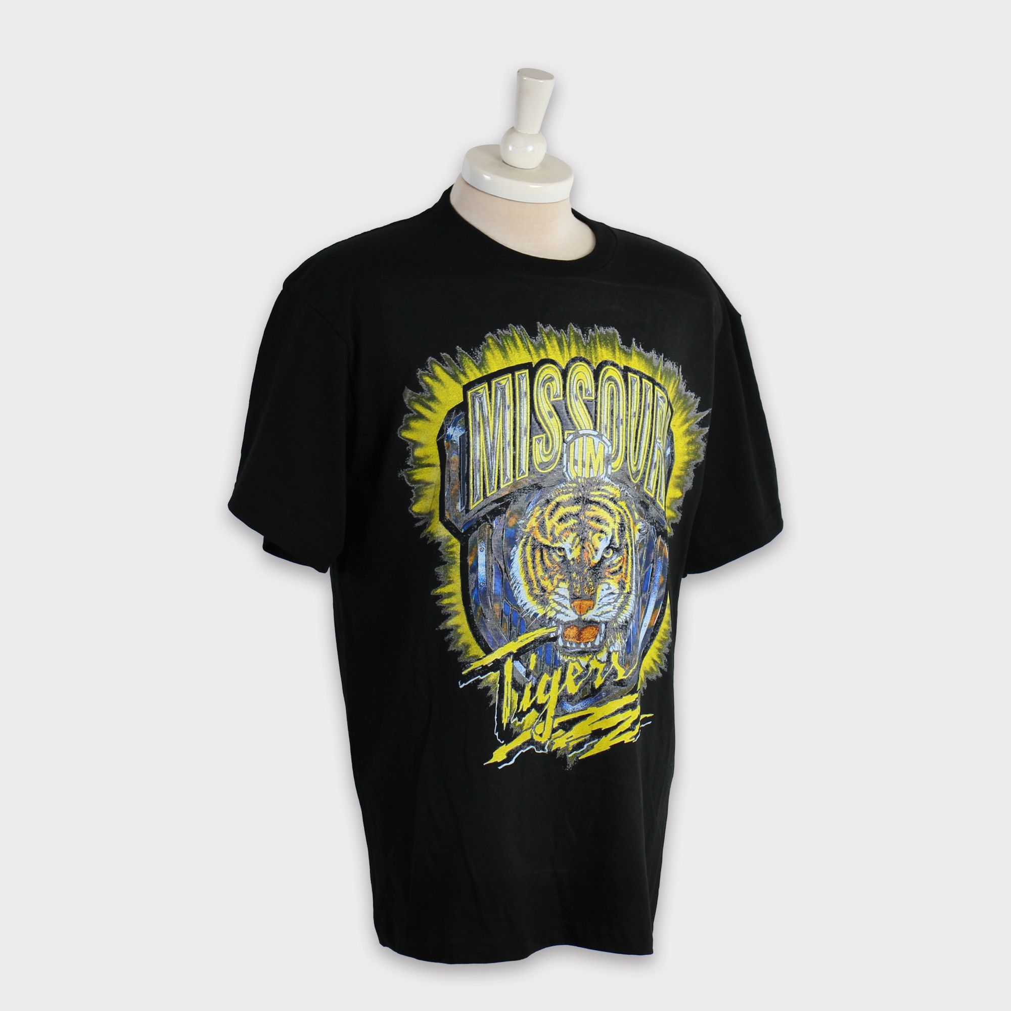 NCAA Missouri Tigers Tshirt/Hoodie/Sweatshirt/Shirt Size US XL / EU 56 / 4 - 2 Thumbnail