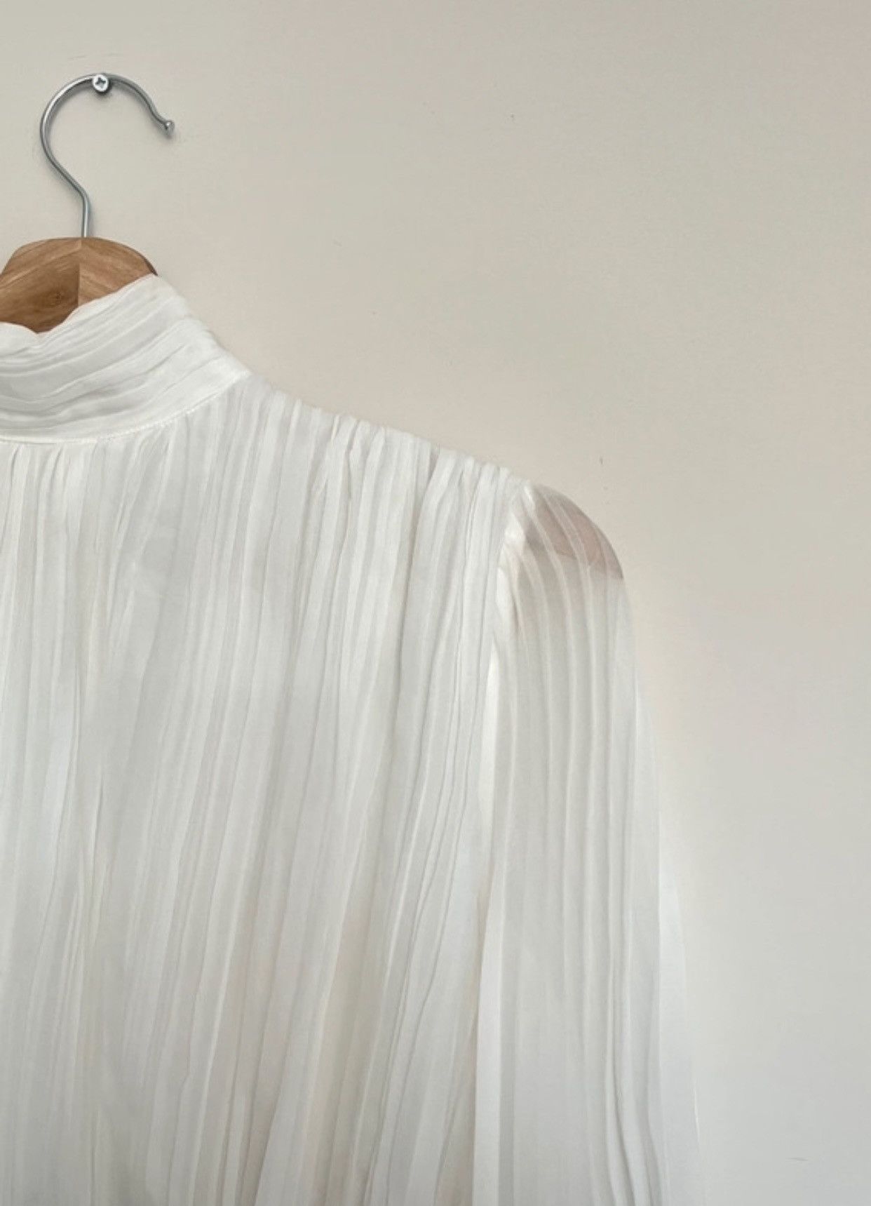 Other White angel-style dress with asymmetrical sleeves, Size XS / US 0-2 / IT 36-38 - 4 Thumbnail