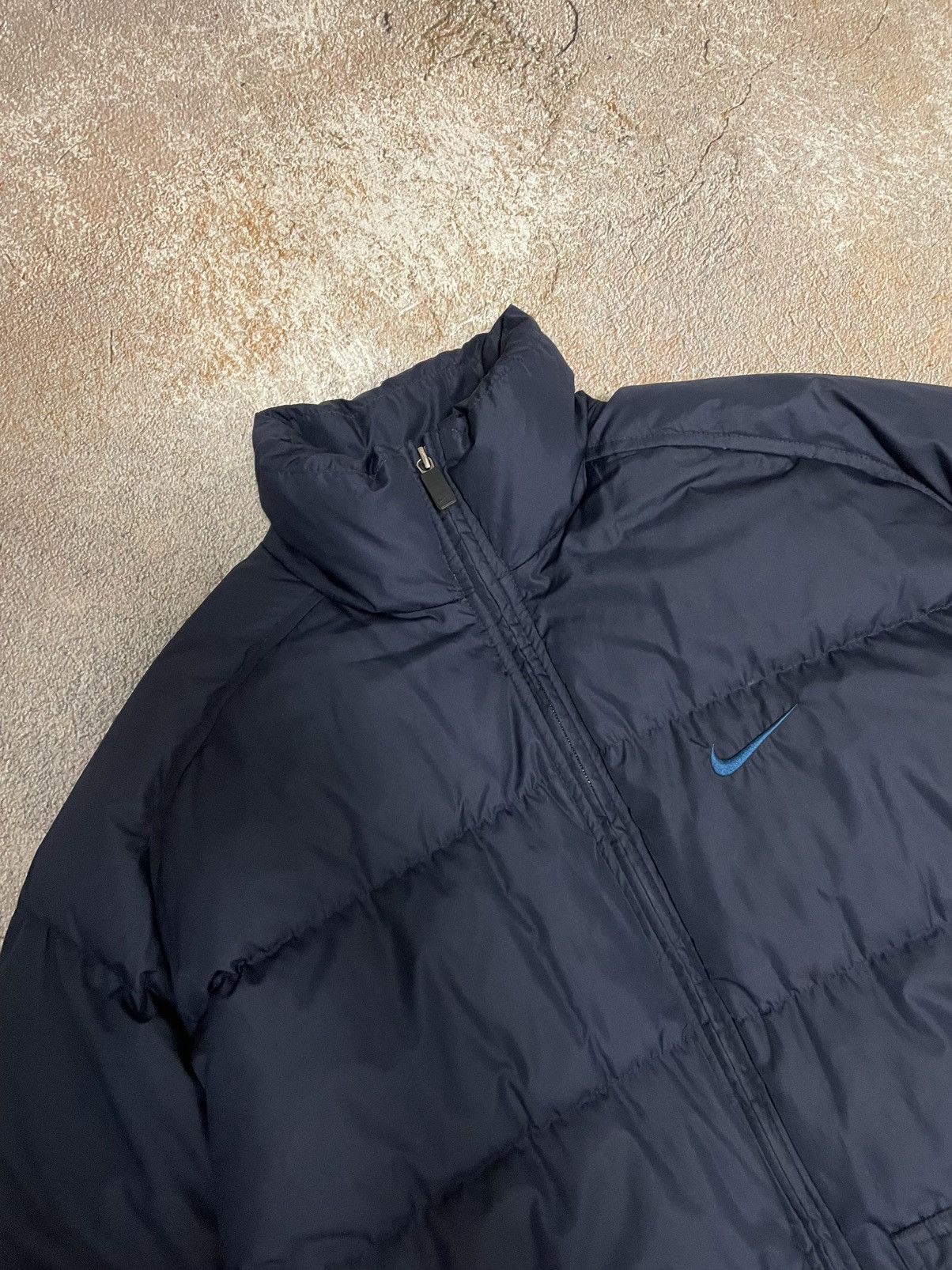 Nike Vintage Nike Big Swoosh Nylon Navy Puffer Jacket Size US S / EU 44-46 / 1 - 3 Thumbnail