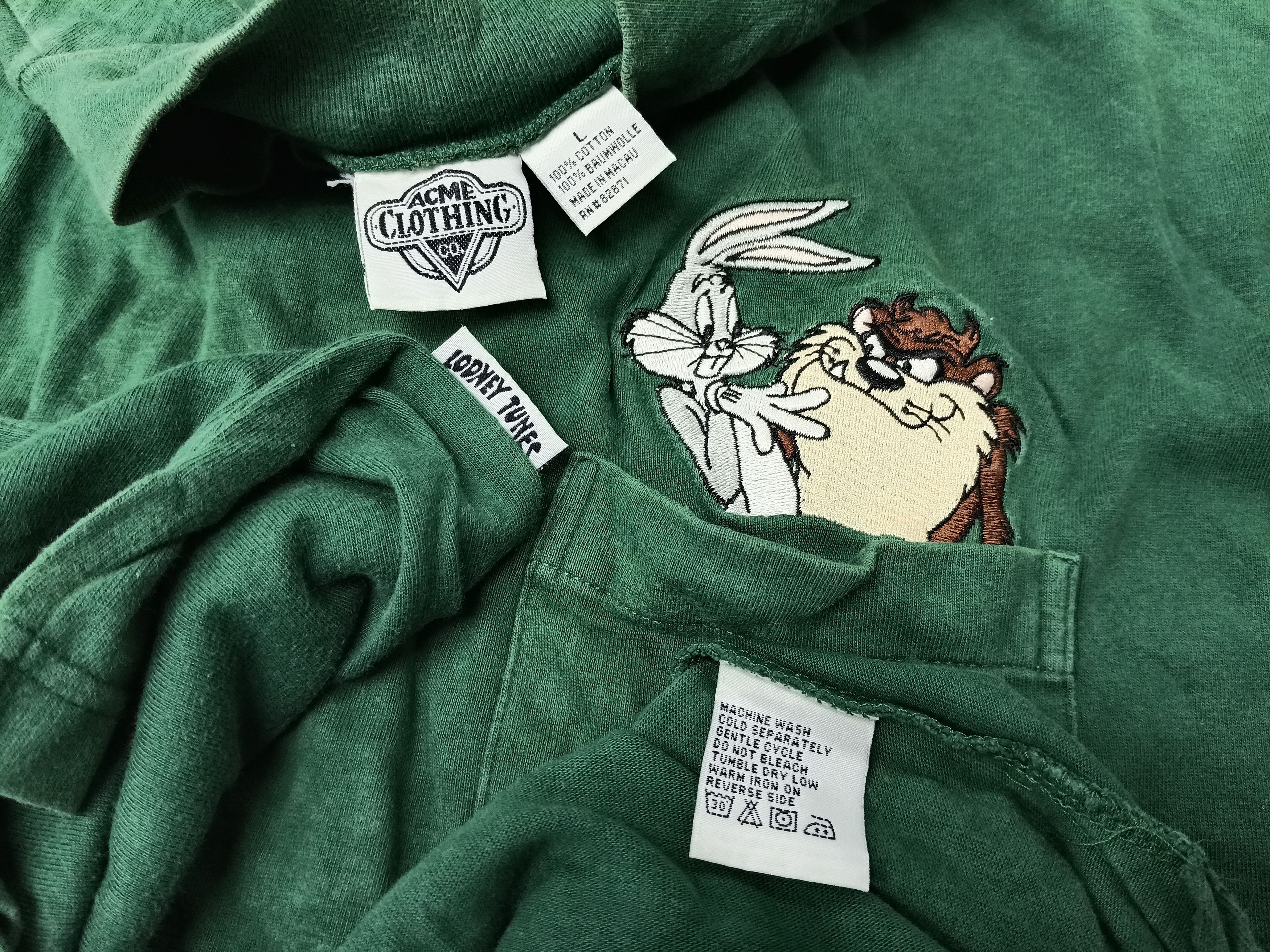 Vintage Vintage Looney tunes tasmania bunny Size US L / EU 52-54 / 3 - 3 Thumbnail