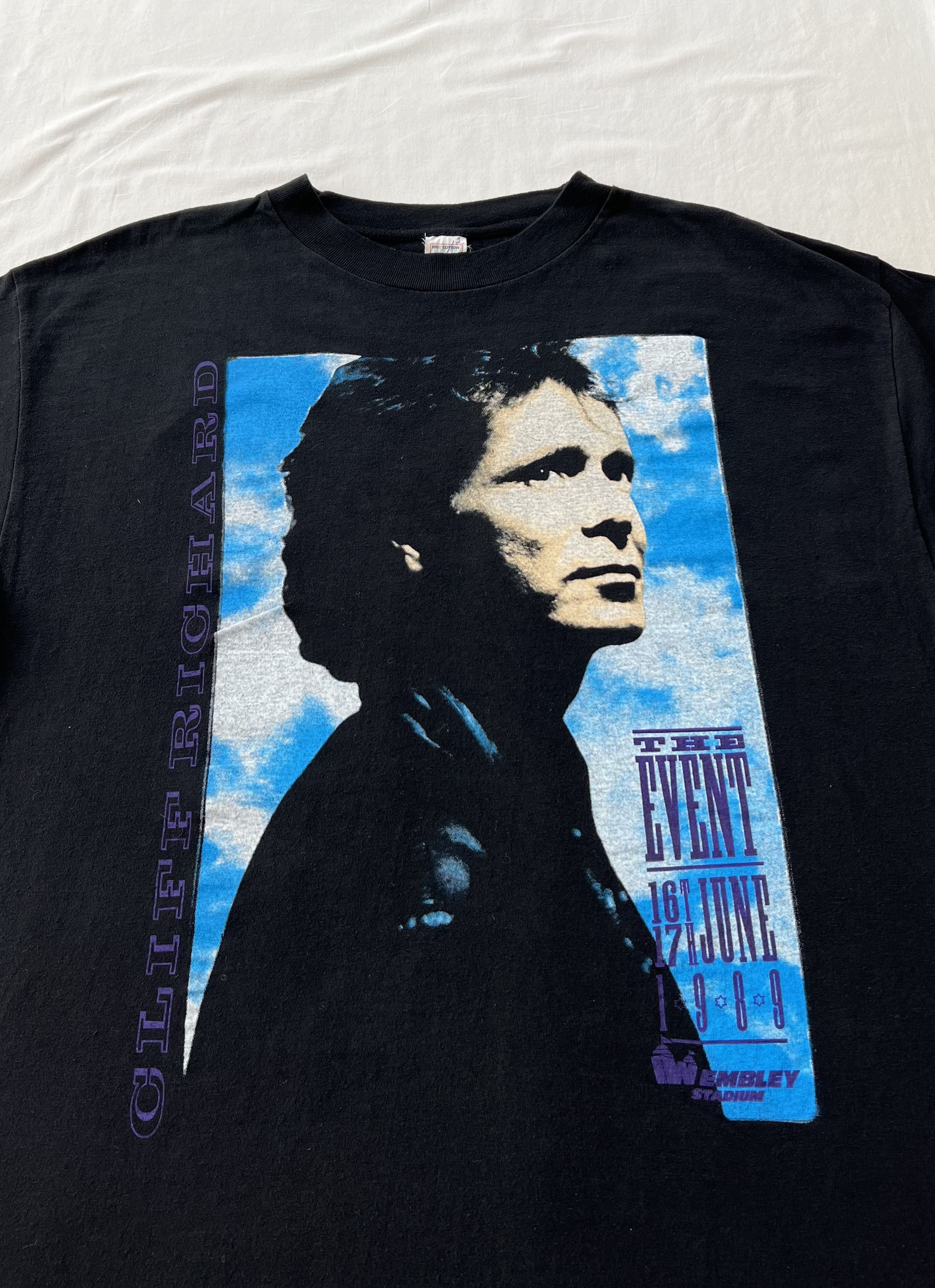 Band Tees Vintage 1989 Cliff Richard The Event Wembley Black T-shirt Size US L / EU 52-54 / 3 - 4 Thumbnail
