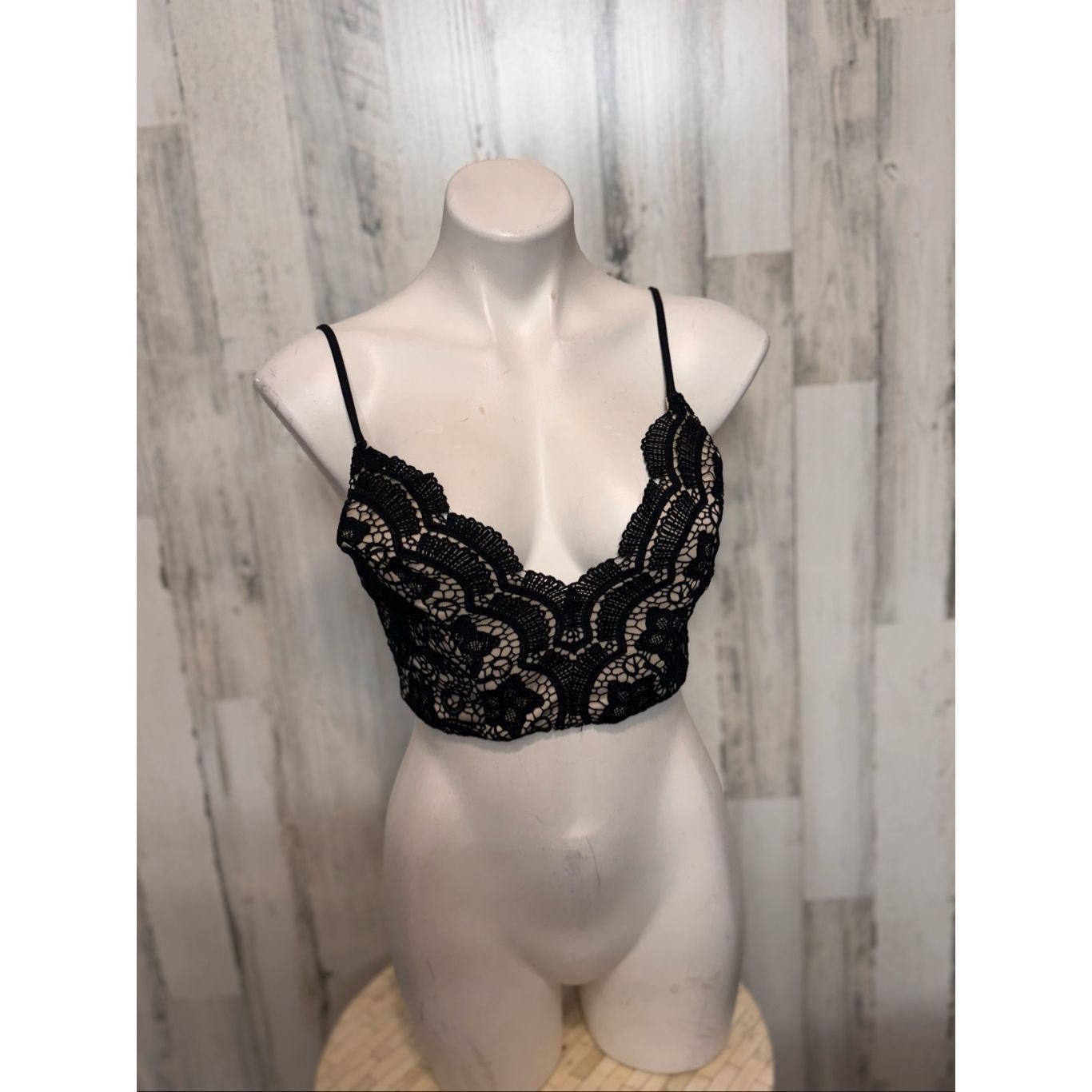 Other Luxxel Black Lace Cropped Bralette Top Size M Size M / US 6-8 / IT 42-44 - 6 Thumbnail