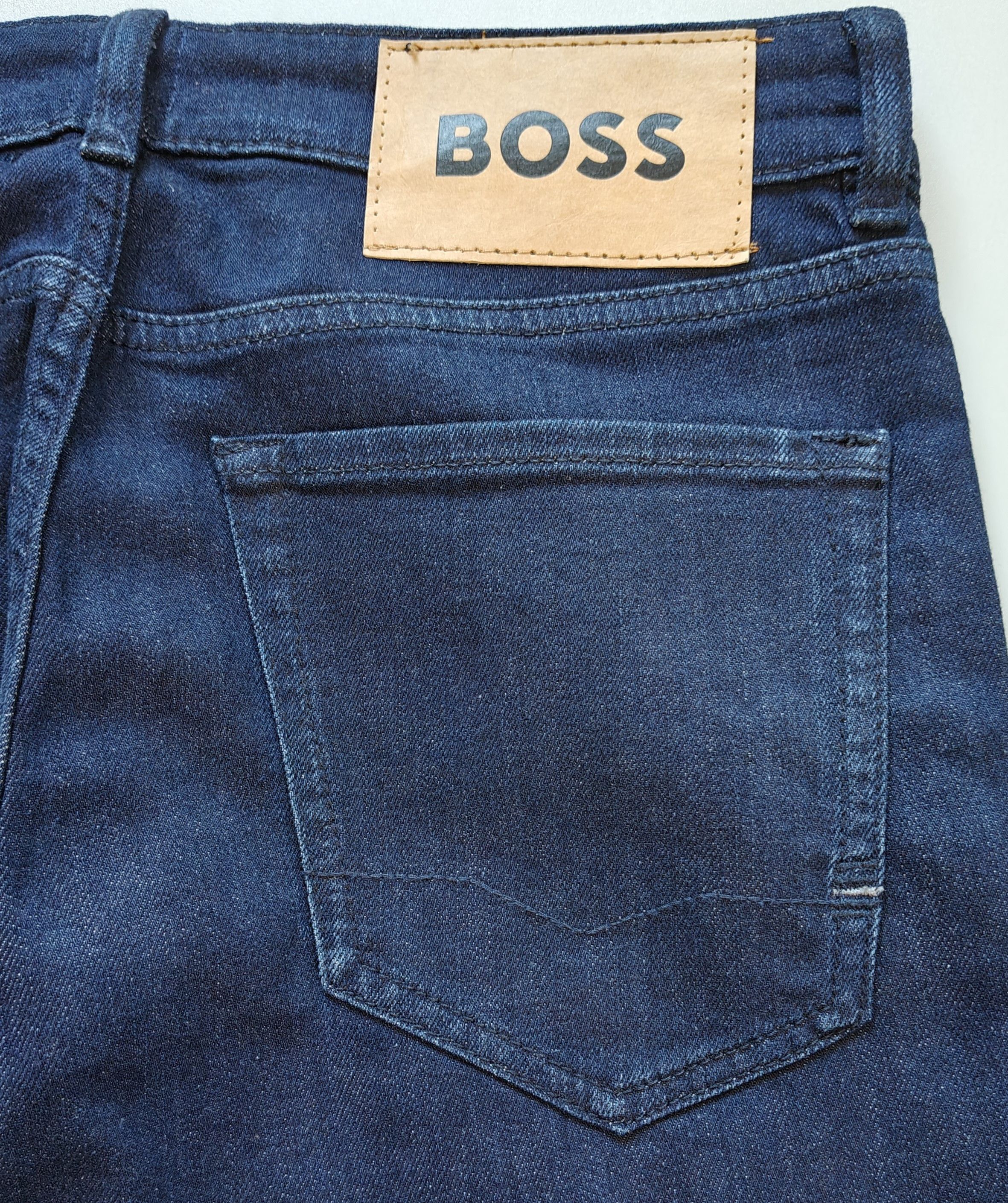 Hugo Boss BOSS Relaxed Fit men's Jeans Free Shipping T/6095 Size US 32 / EU 48 - 5 Thumbnail